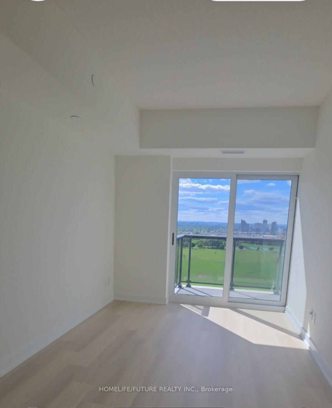 Photo 10 of Unit 1012, 2825 Jane Street, North York, Glenfield-Jane Heights — HOMEH