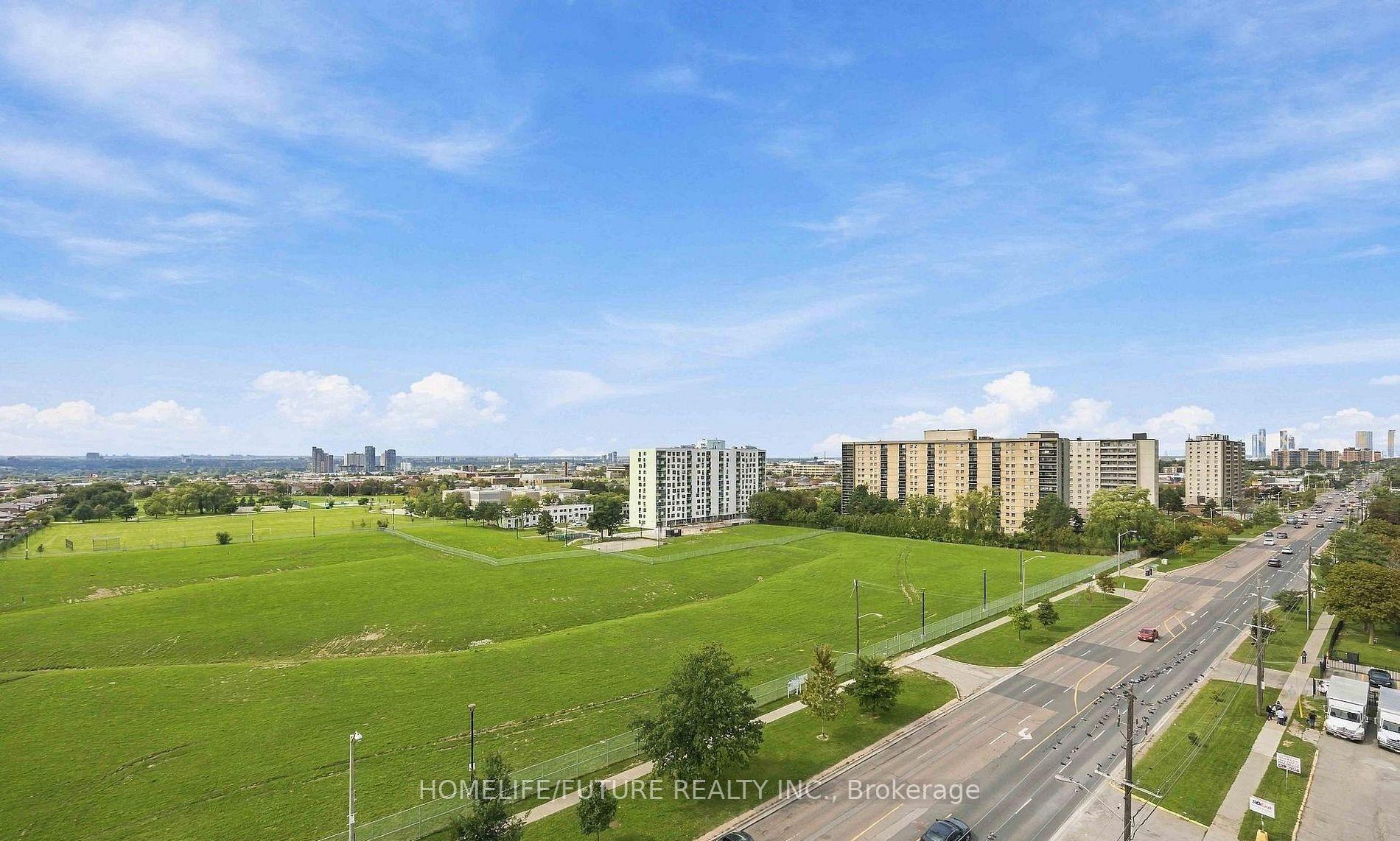 Photo 13 of Unit 1012, 2825 Jane Street, North York, Glenfield-Jane Heights — HOMEH
