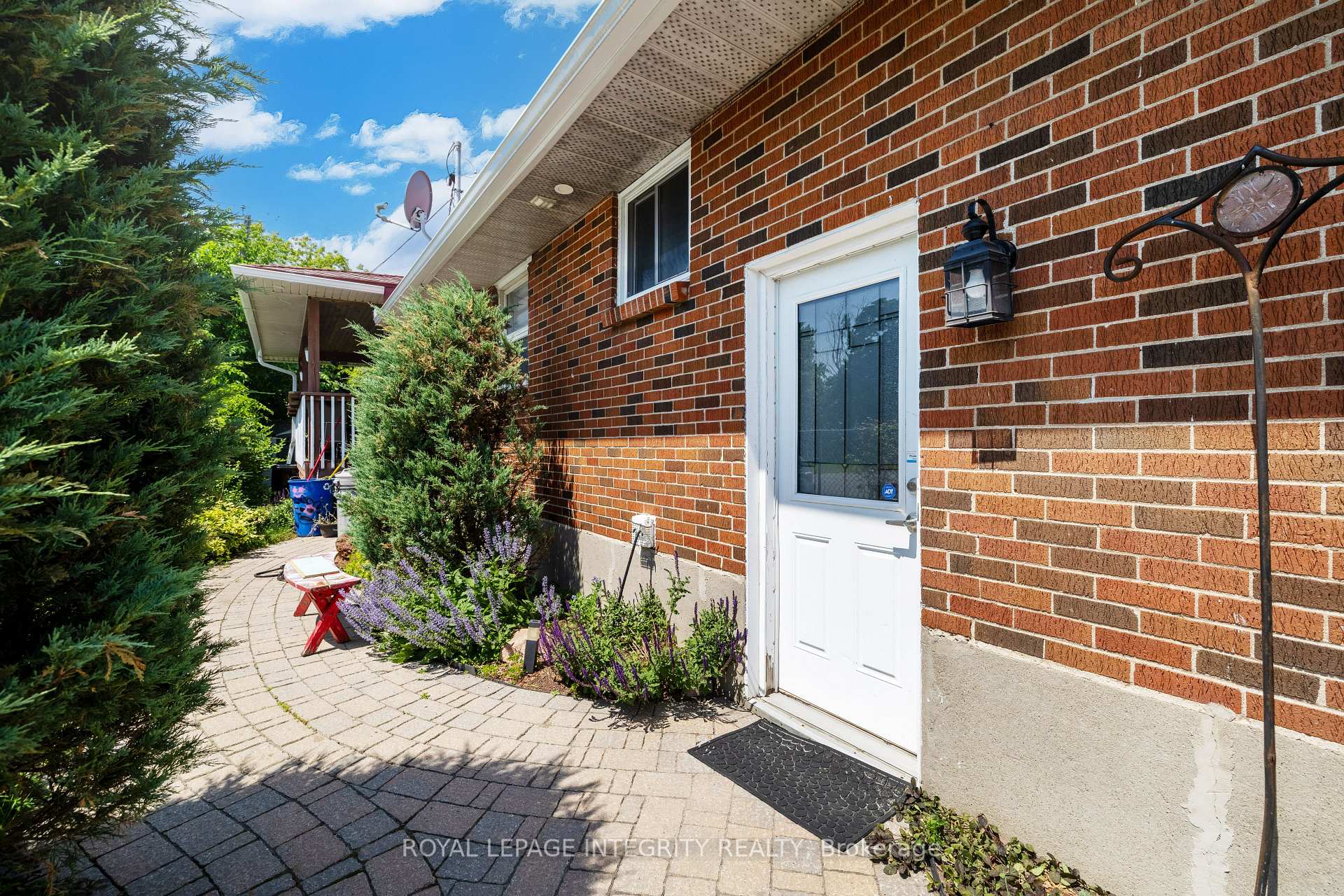 Photo of 924 Rex Avenue