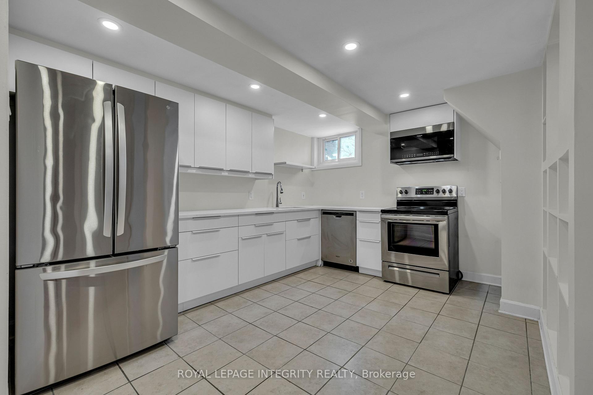 Photo 5 of 924 Rex Avenue, Ottawa, McKellar Heights — HOMEH