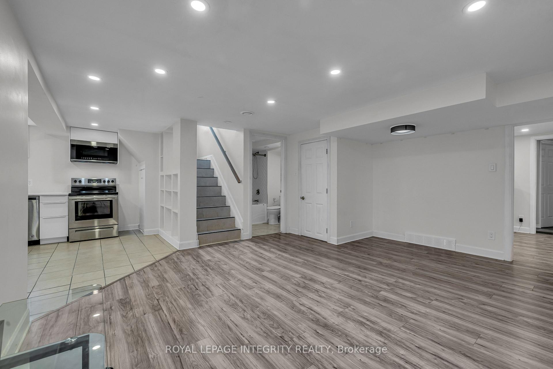 Photo 11 of 924 Rex Avenue, Ottawa, McKellar Heights — HOMEH