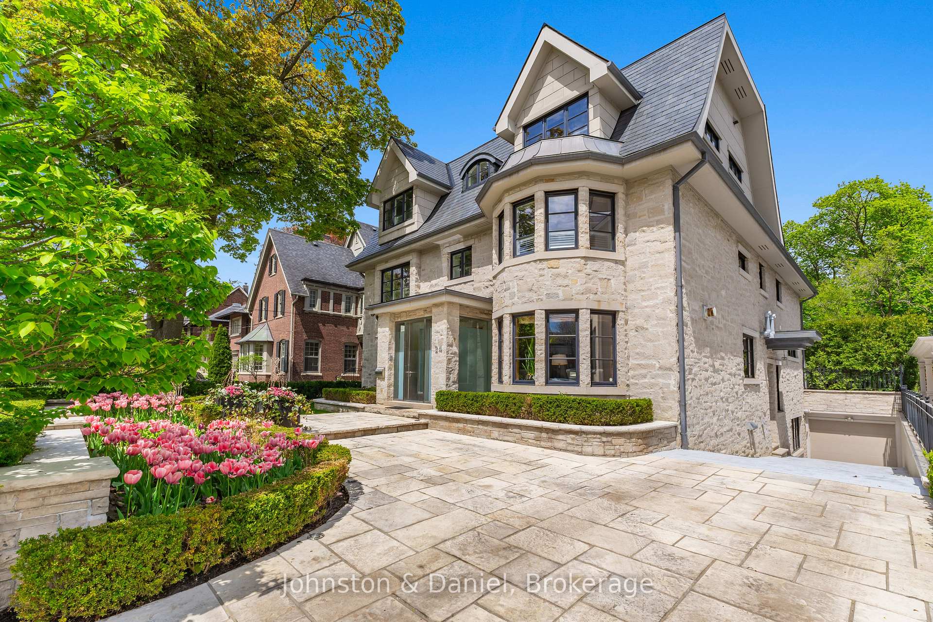 Photo 3 of 24 Glenview Avenue, Toronto, Lawrence Park South — HOMEH