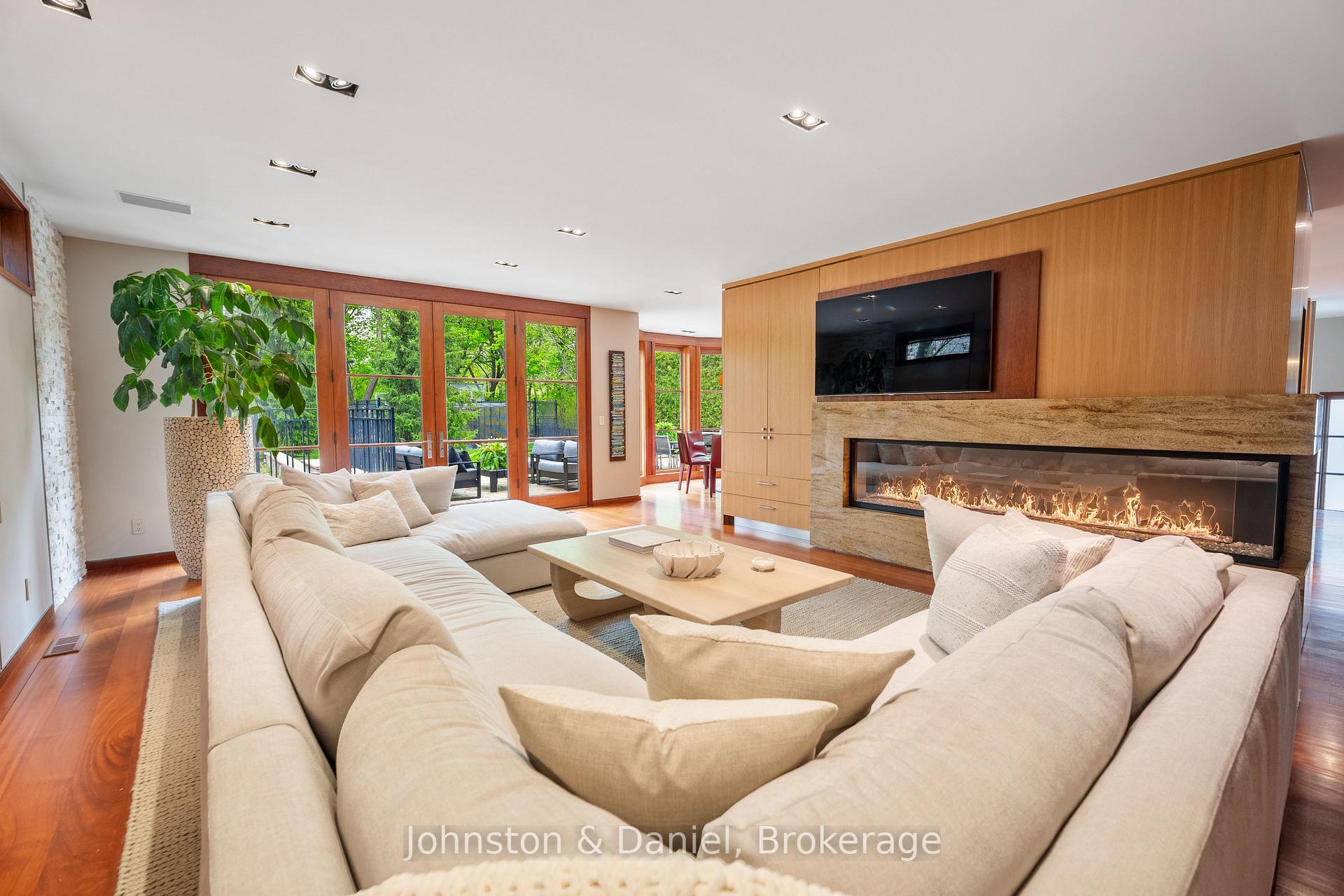 Photo 15 of 24 Glenview Avenue, Toronto, Lawrence Park South — HOMEH