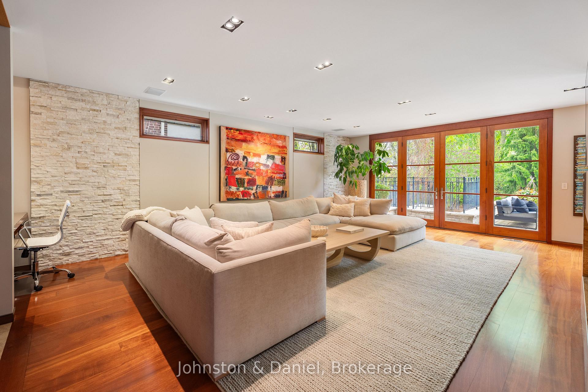Photo 16 of 24 Glenview Avenue, Toronto, Lawrence Park South — HOMEH