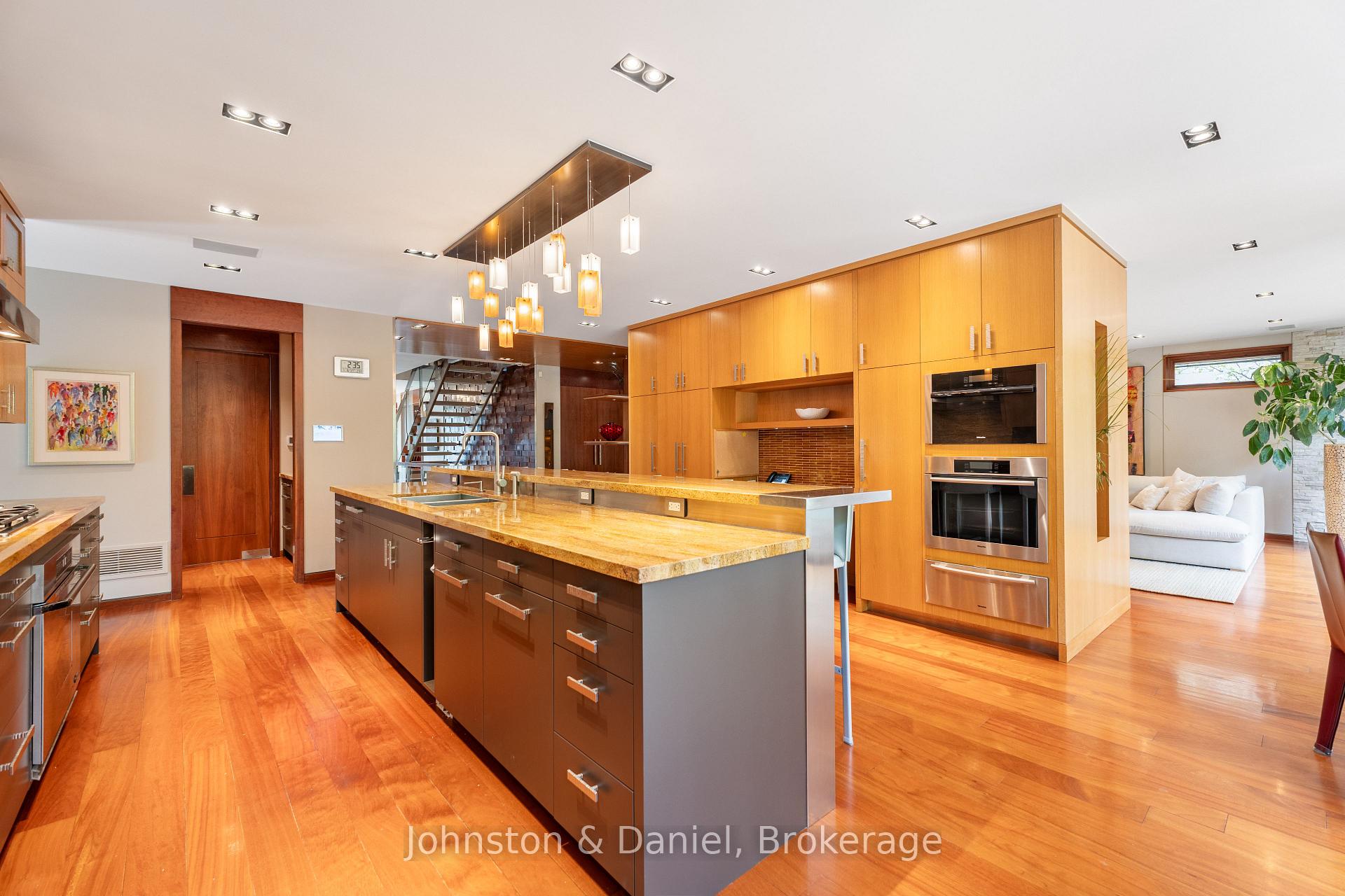 Photo 18 of 24 Glenview Avenue, Toronto, Lawrence Park South — HOMEH