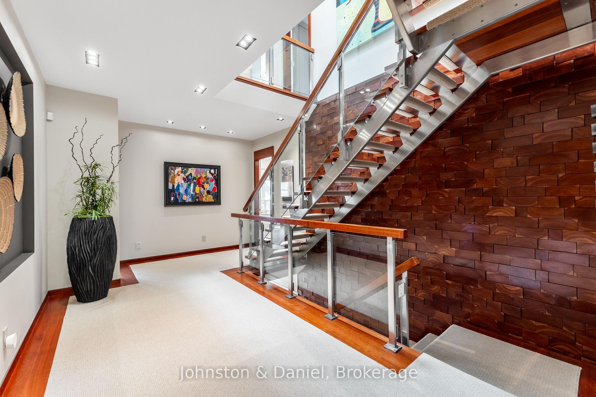 Photo 31 of 24 Glenview Avenue, Toronto, Lawrence Park South — HOMEH