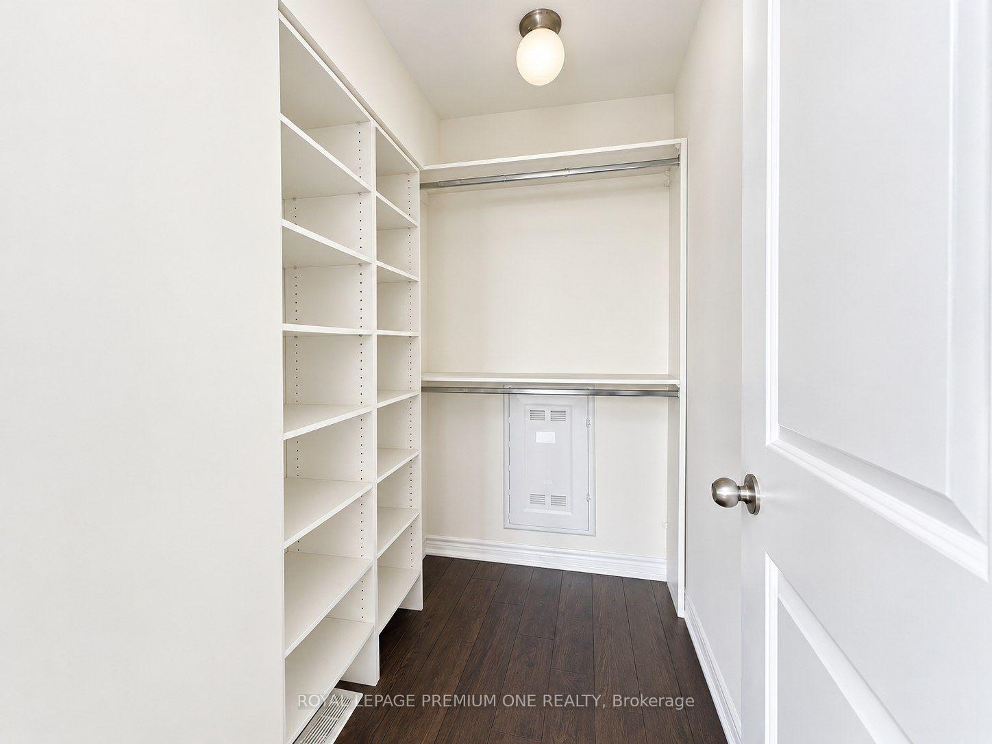 Photo 9 of Unit 14, 95 Kayla Crescent, Vaughan, Maple — HOMEH