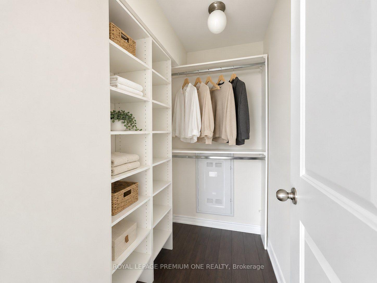 Photo 13 of Unit 14, 95 Kayla Crescent, Vaughan, Maple — HOMEH