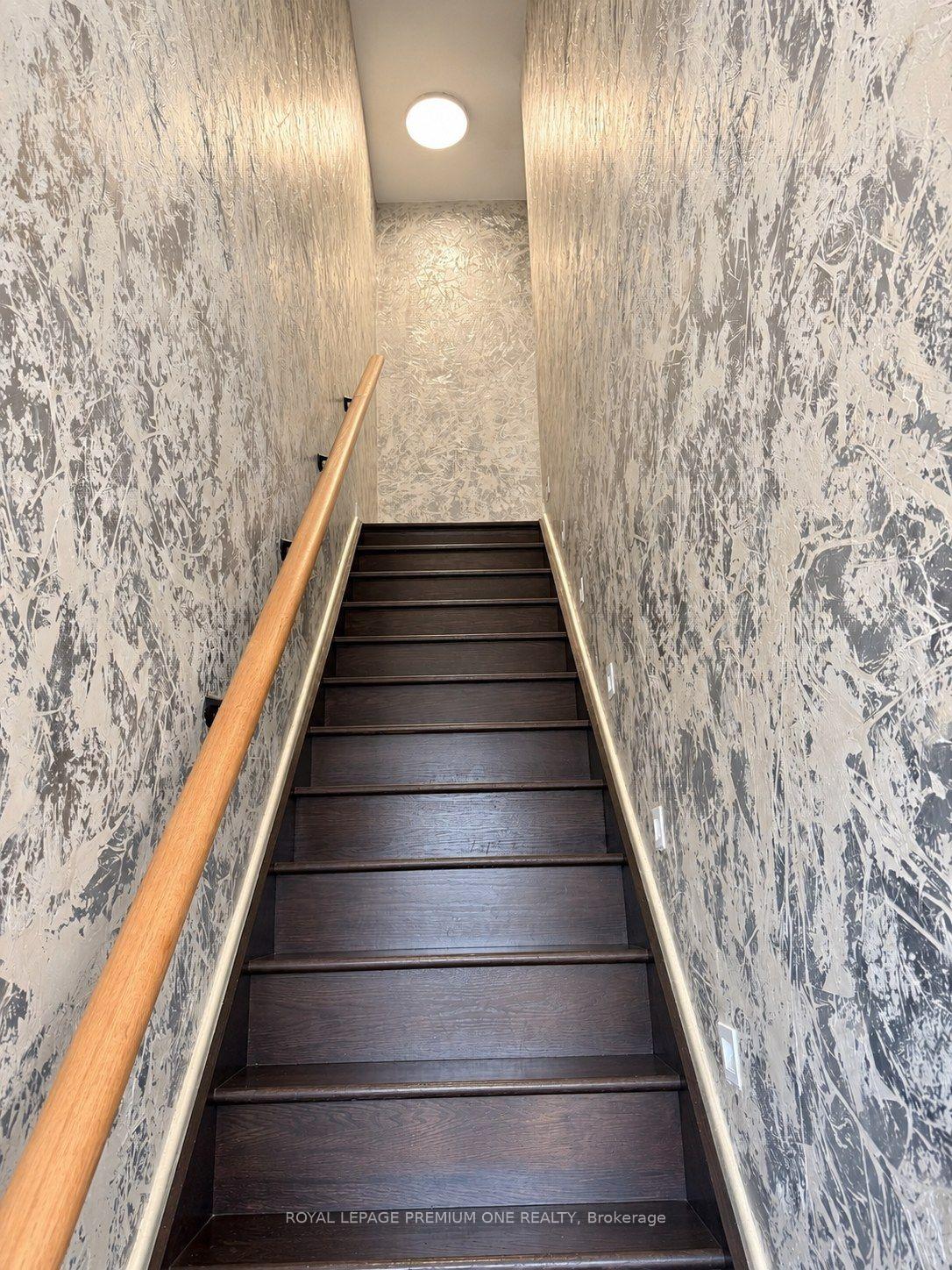 Photo 18 of Unit 14, 95 Kayla Crescent, Vaughan, Maple — HOMEH