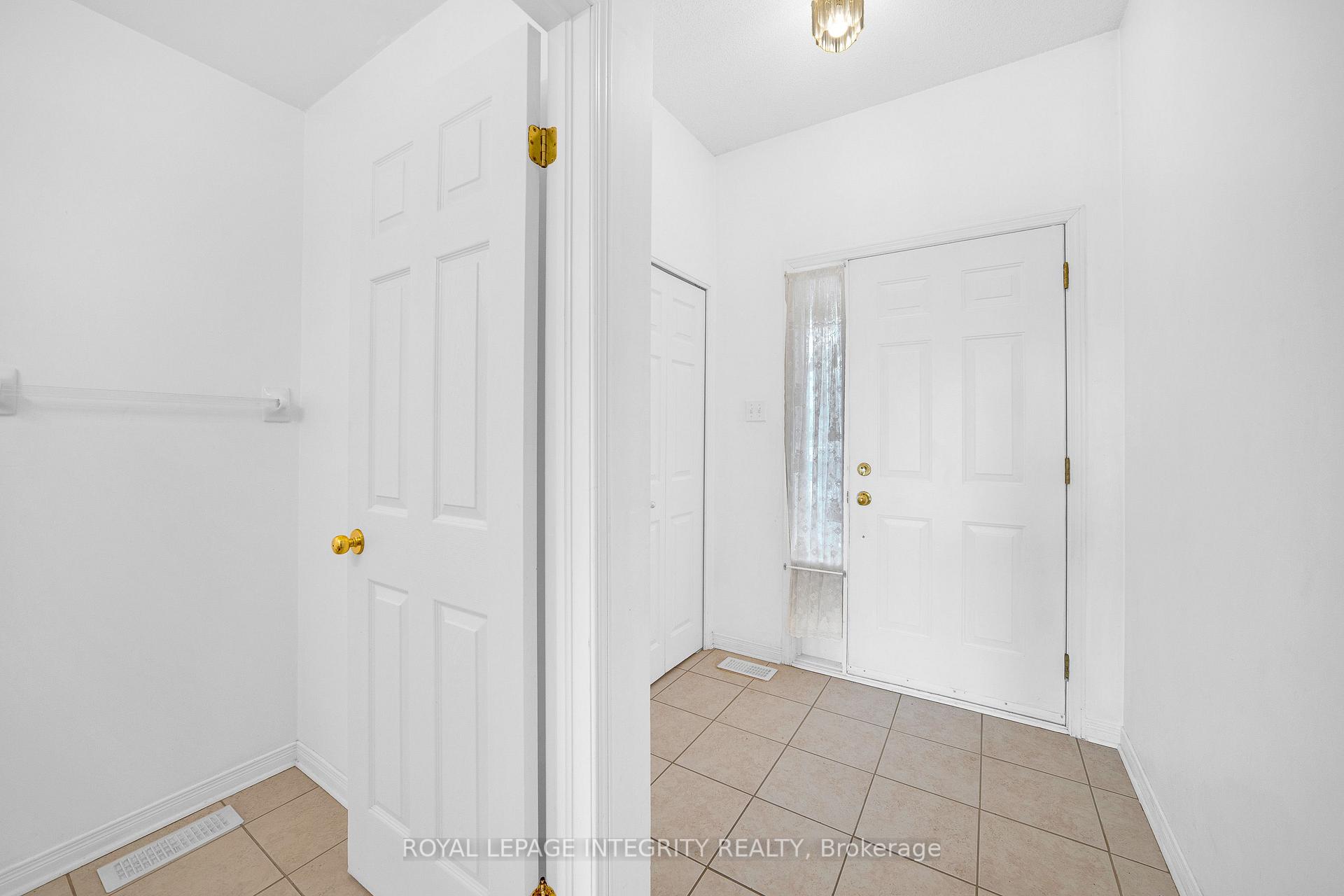 Photo 4 of 133 Lilibet Crescent, Ottawa, Ellwood — HOMEH
