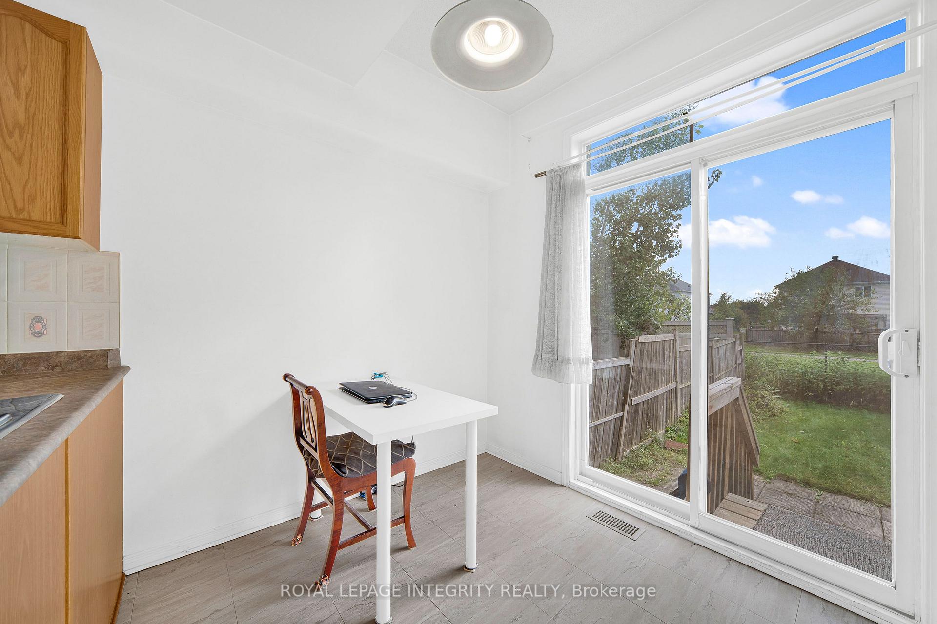 Photo 12 of 133 Lilibet Crescent, Ottawa, Ellwood — HOMEH