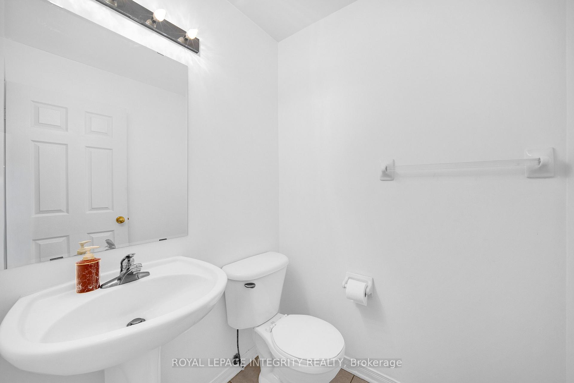 Photo 15 of 133 Lilibet Crescent, Ottawa, Ellwood — HOMEH