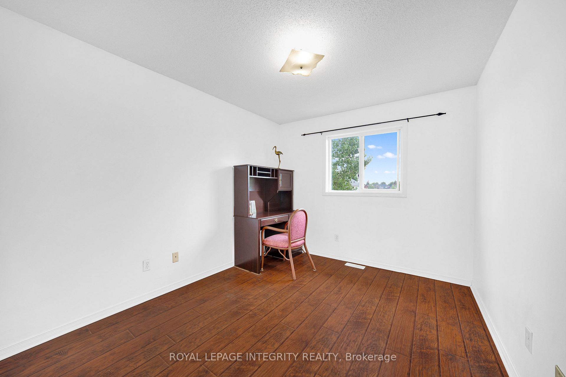 Photo 25 of 133 Lilibet Crescent, Ottawa, Ellwood — HOMEH