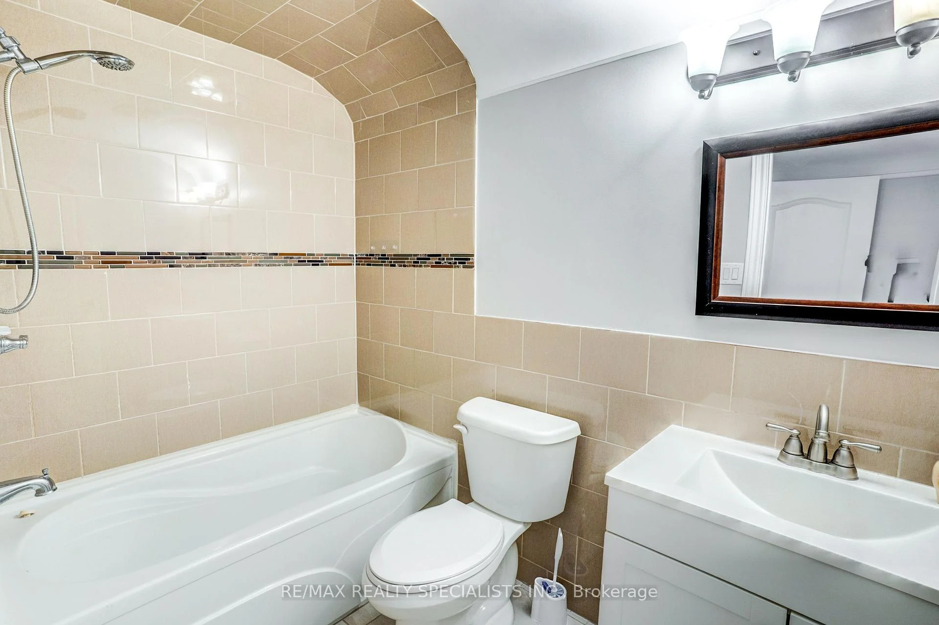 Photo 35 of Unit Lower, 454 Mayzel Road, Burlington, Brant — HOMEH