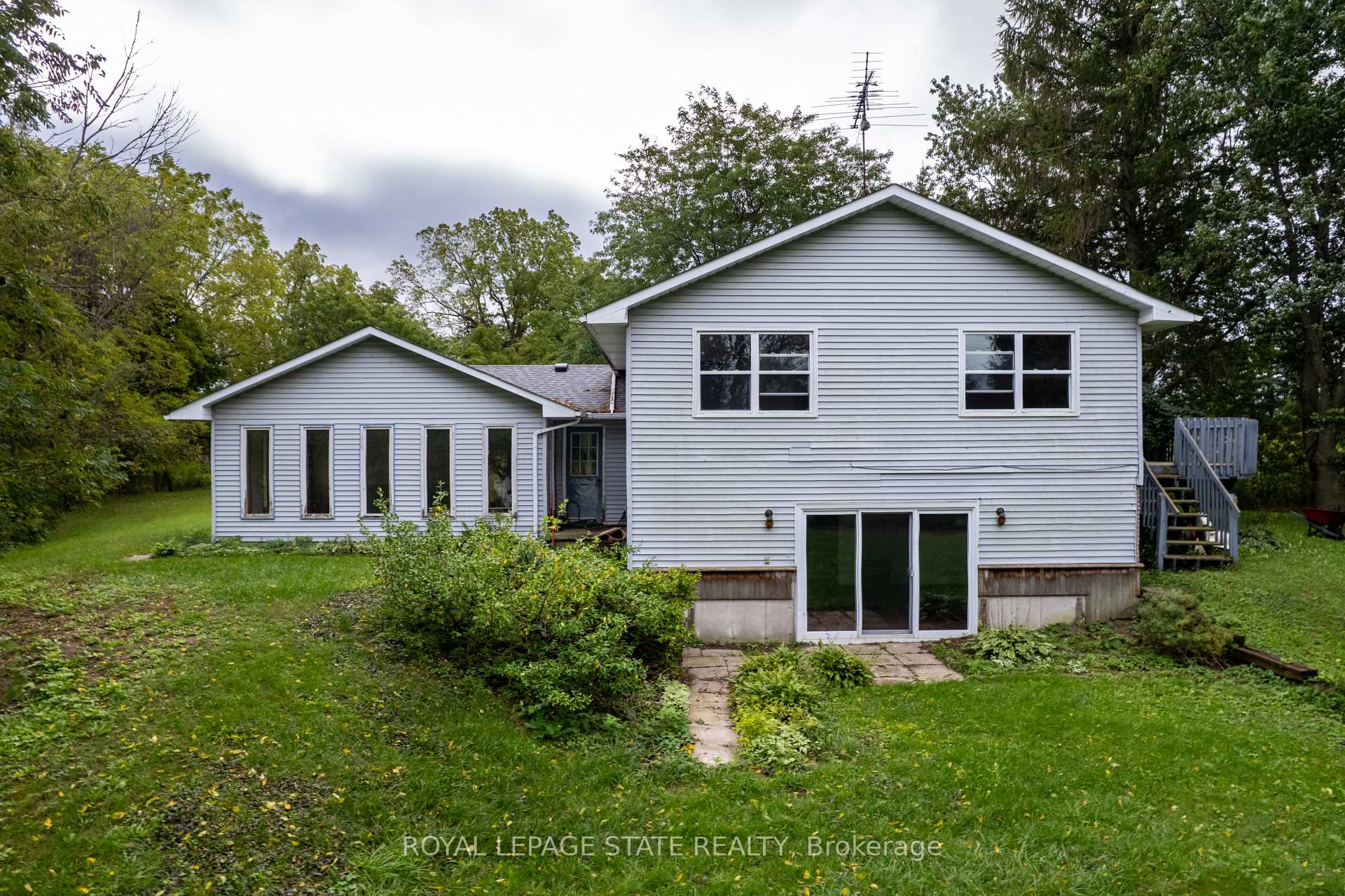 Photo 35 of 1919 Highway 3 E, Haldimand, Dunnville — HOMEH