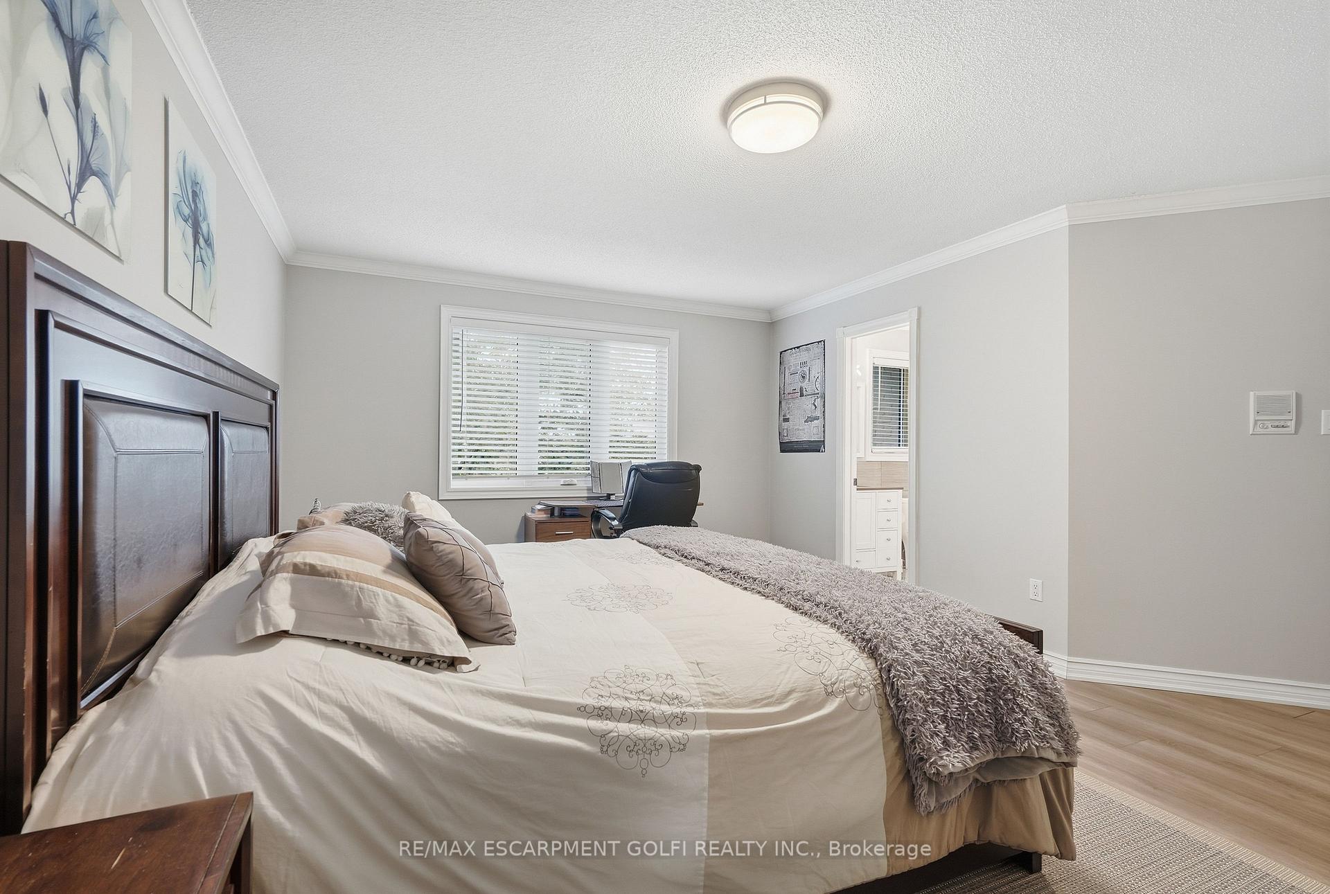 Photo 36 of 35 Lido Drive, Hamilton, Winona Park — HOMEH
