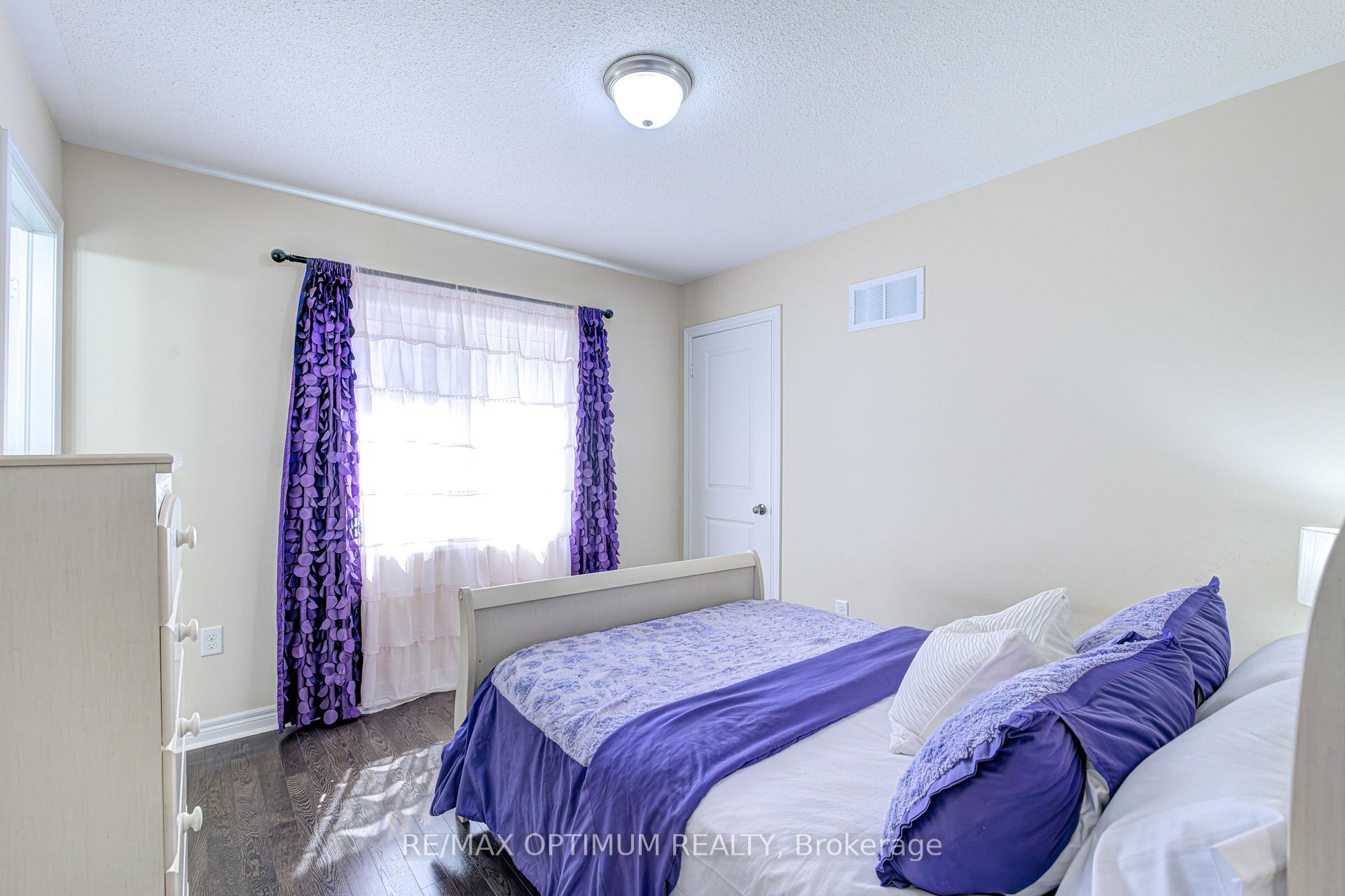 Photo 35 of 274 Buick Boulevard, Brampton, Northwest Brampton — HOMEH