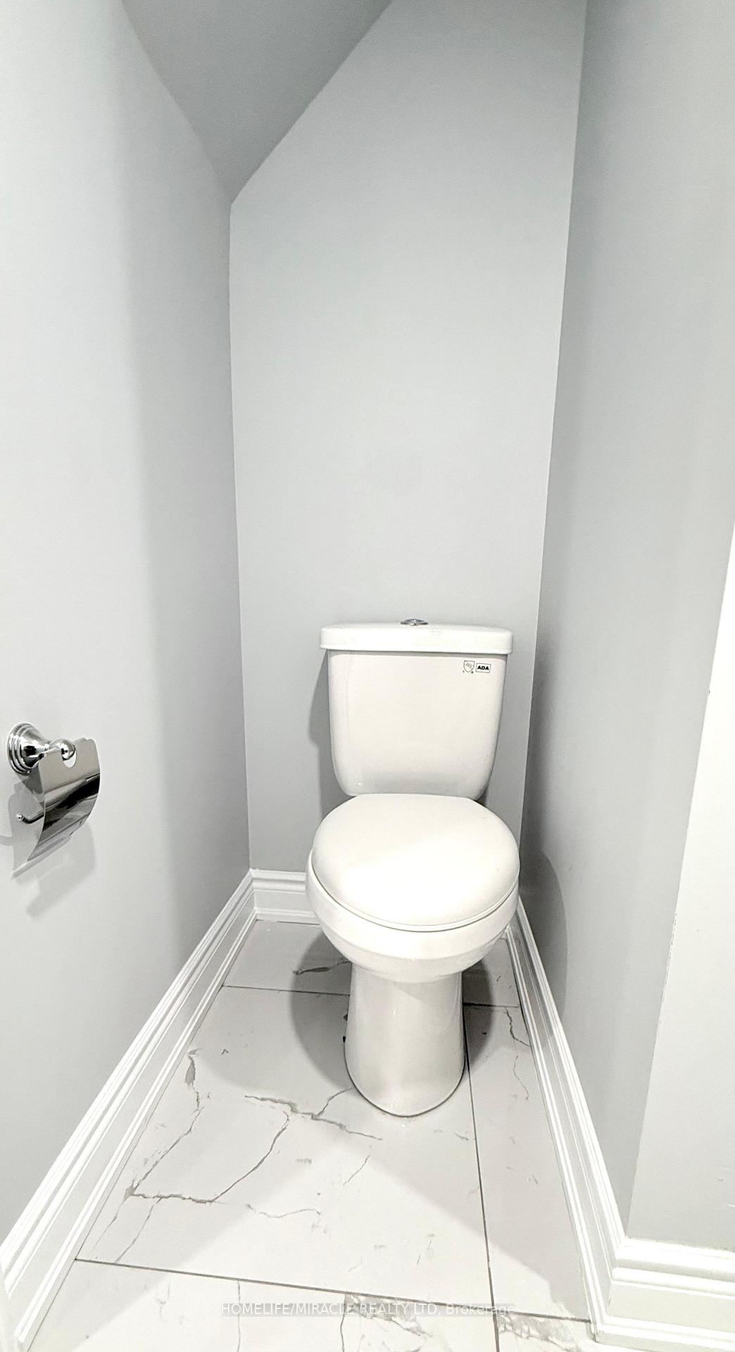 Photo 4 of Unit BSMT, 49 Ponymeadow (BSMT) Way, Brampton, Credit Valley — HOMEH