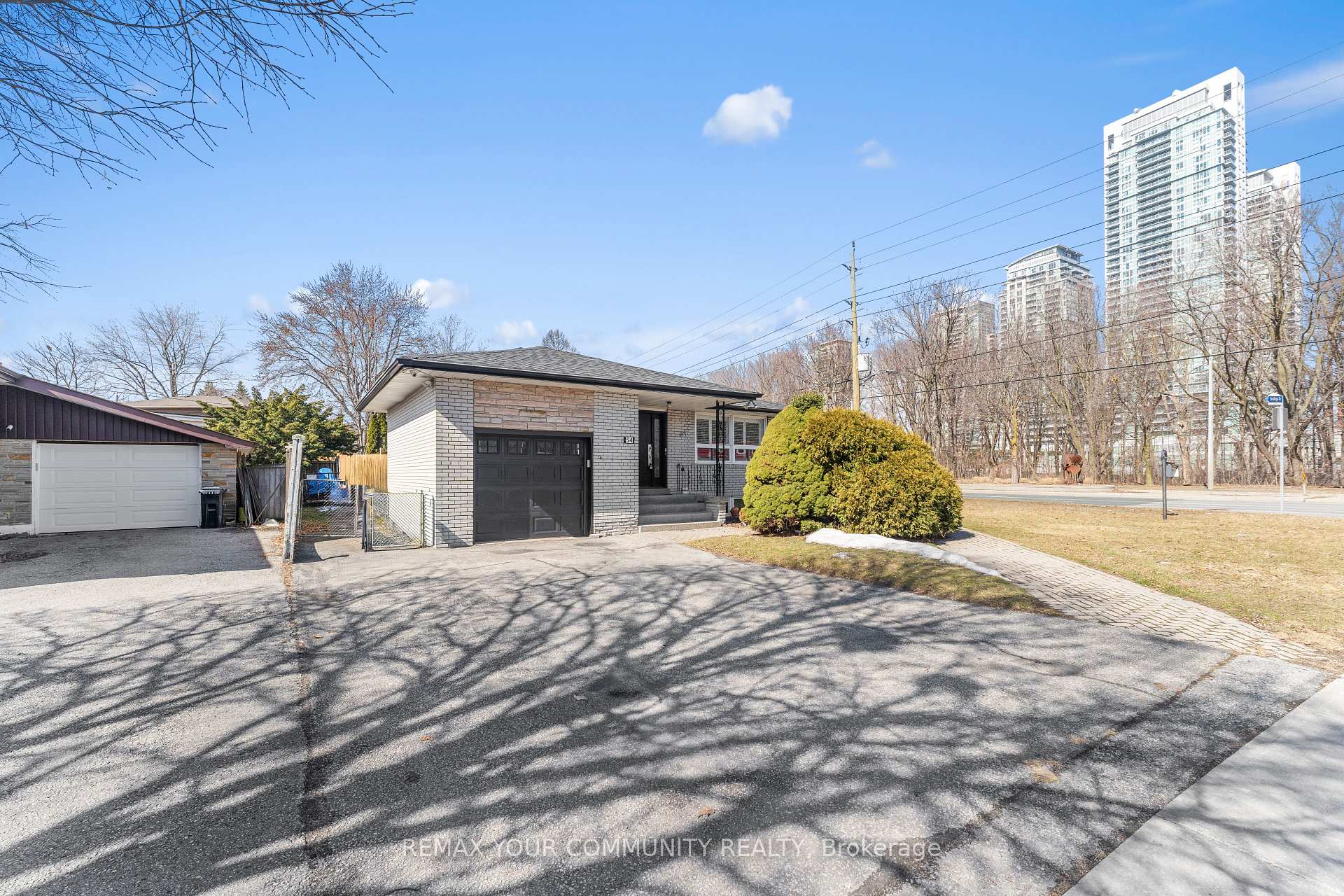 Front of 54 Saratoga Drive