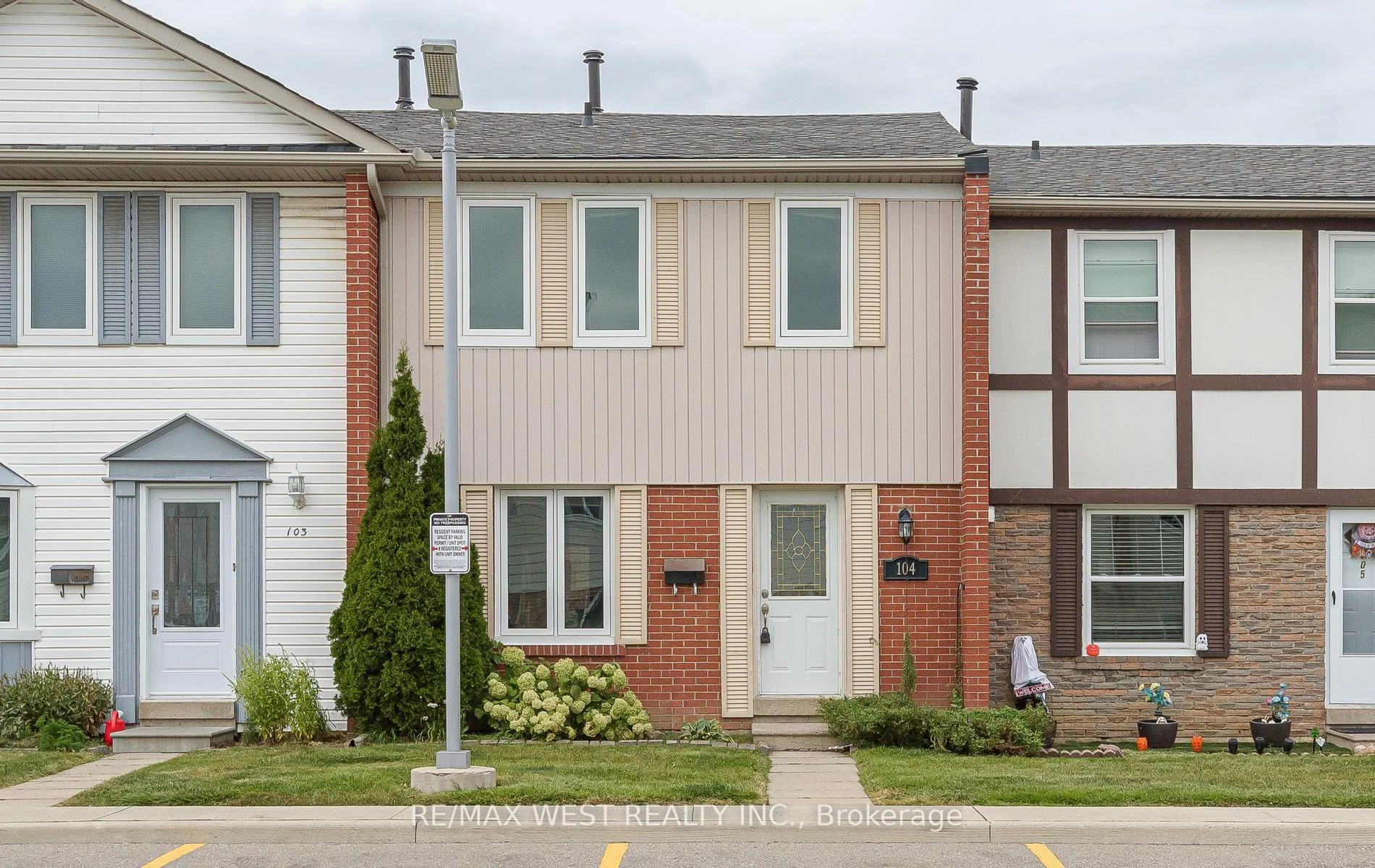 Photo 1 of Unit 104, 900 Central Park Drive, Brampton, Northgate — HOMEH