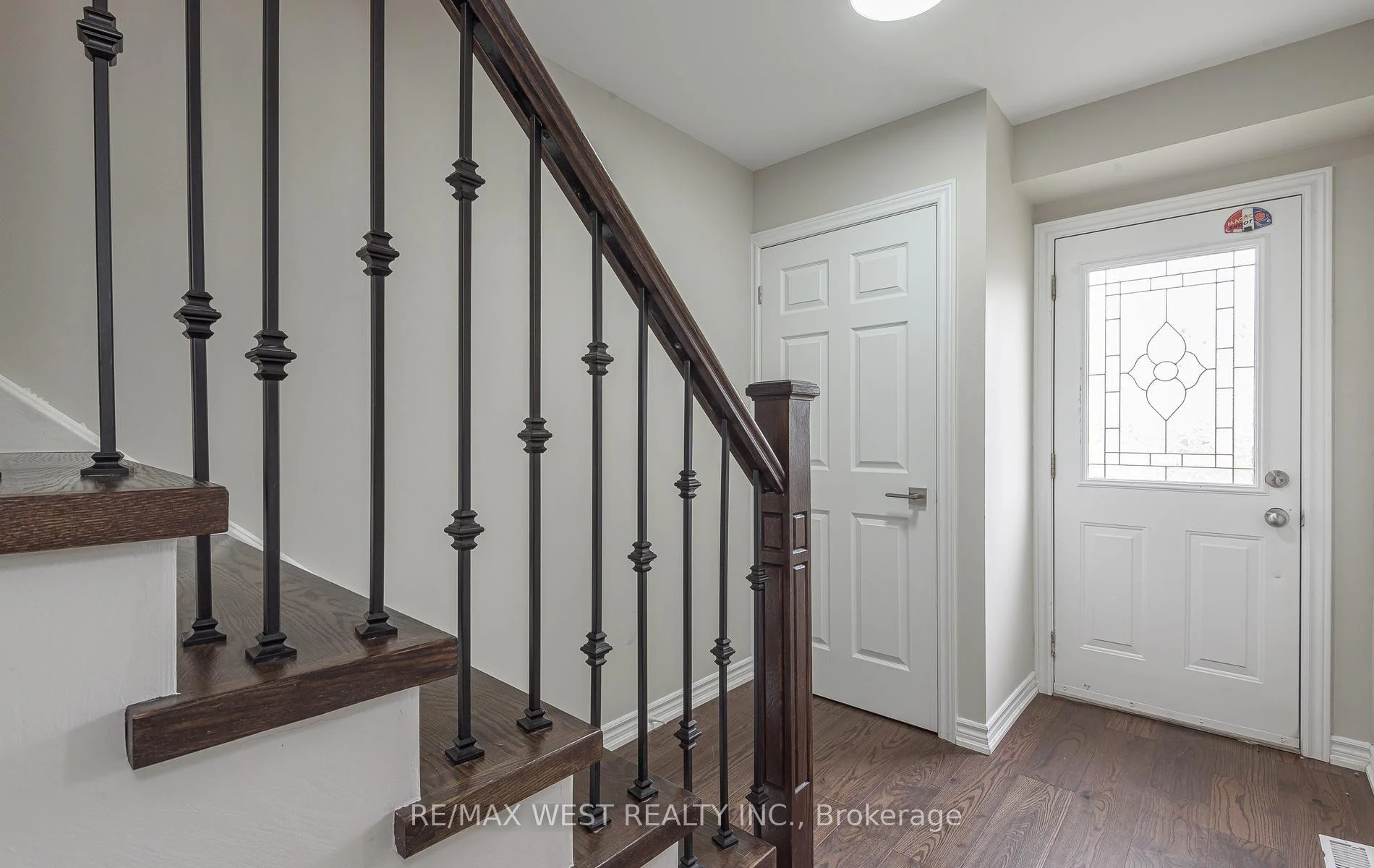 Photo 8 of Unit 104, 900 Central Park Drive, Brampton, Northgate — HOMEH