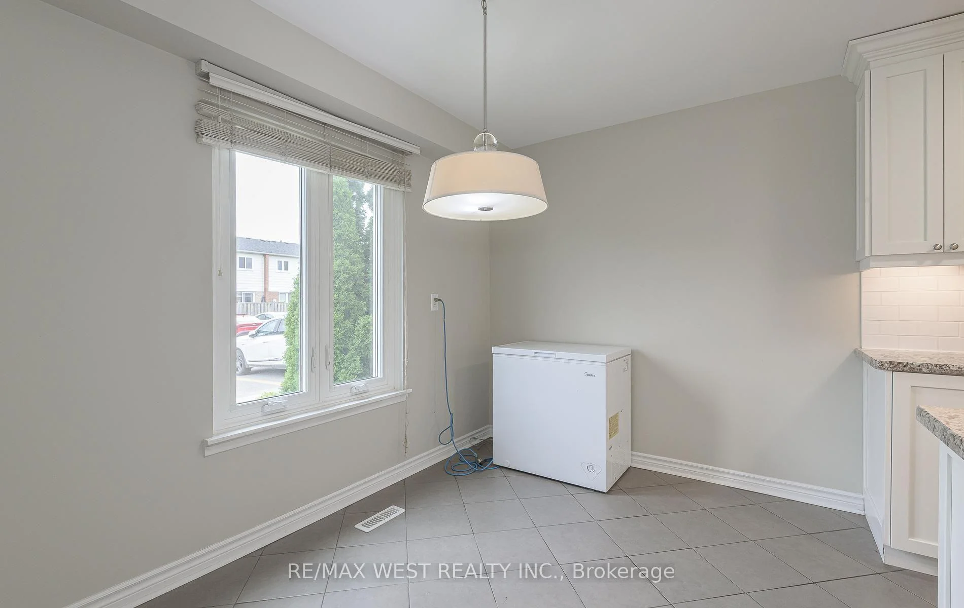 Photo 14 of Unit 104, 900 Central Park Drive, Brampton, Northgate — HOMEH