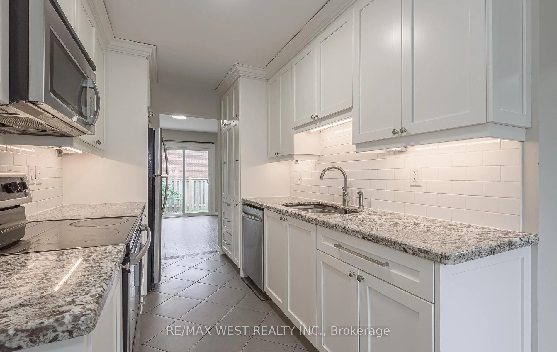 Photo 20 of Unit 104, 900 Central Park Drive, Brampton, Northgate — HOMEH
