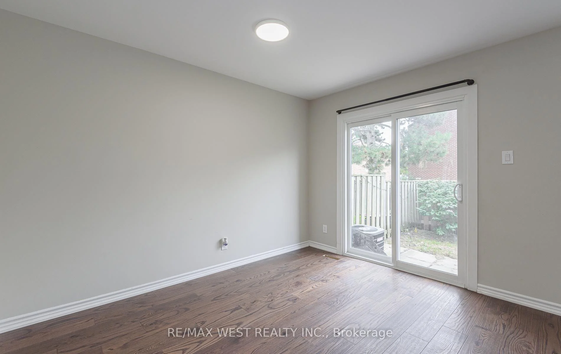 Photo 28 of Unit 104, 900 Central Park Drive, Brampton, Northgate — HOMEH