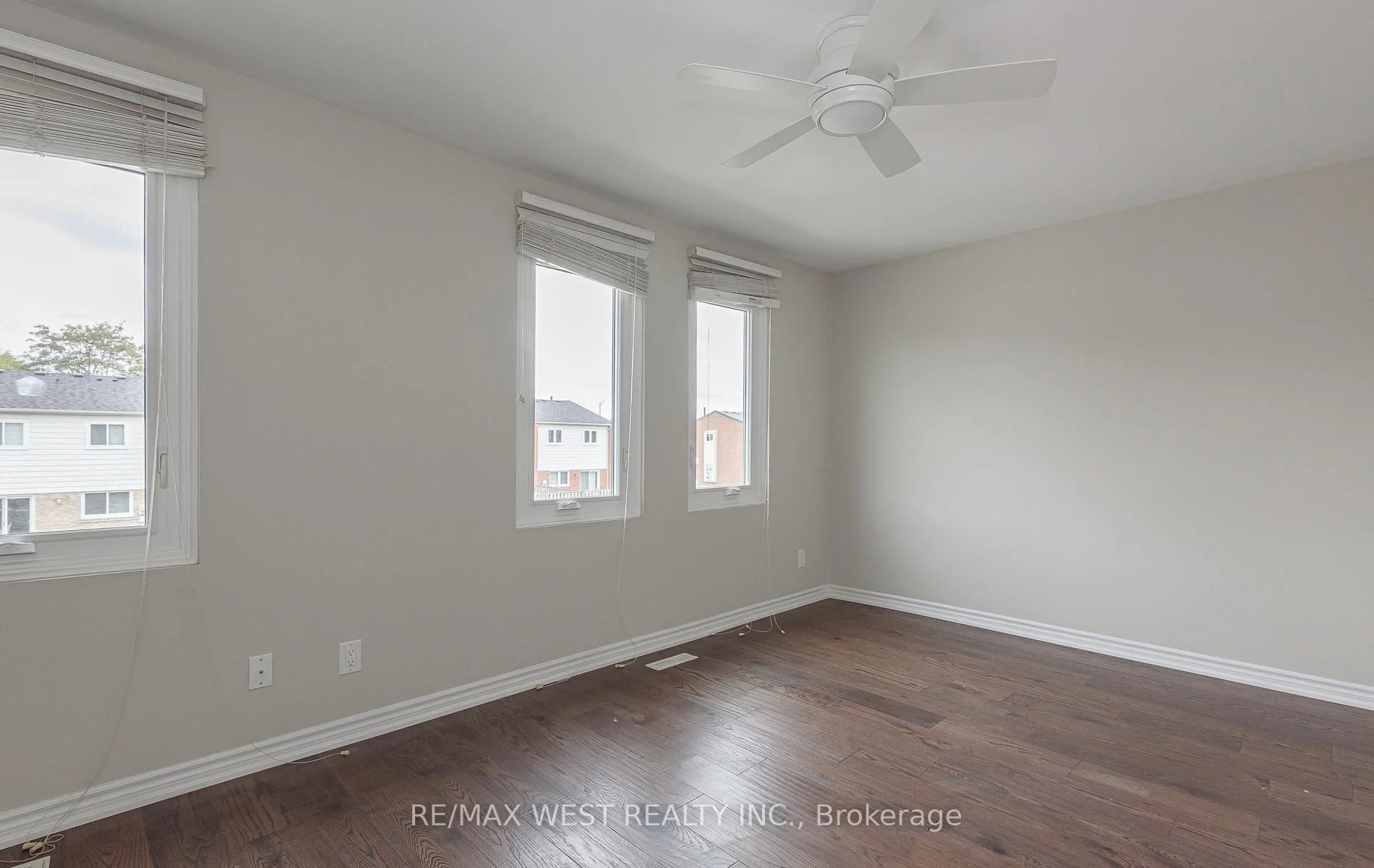 Photo 34 of Unit 104, 900 Central Park Drive, Brampton, Northgate — HOMEH