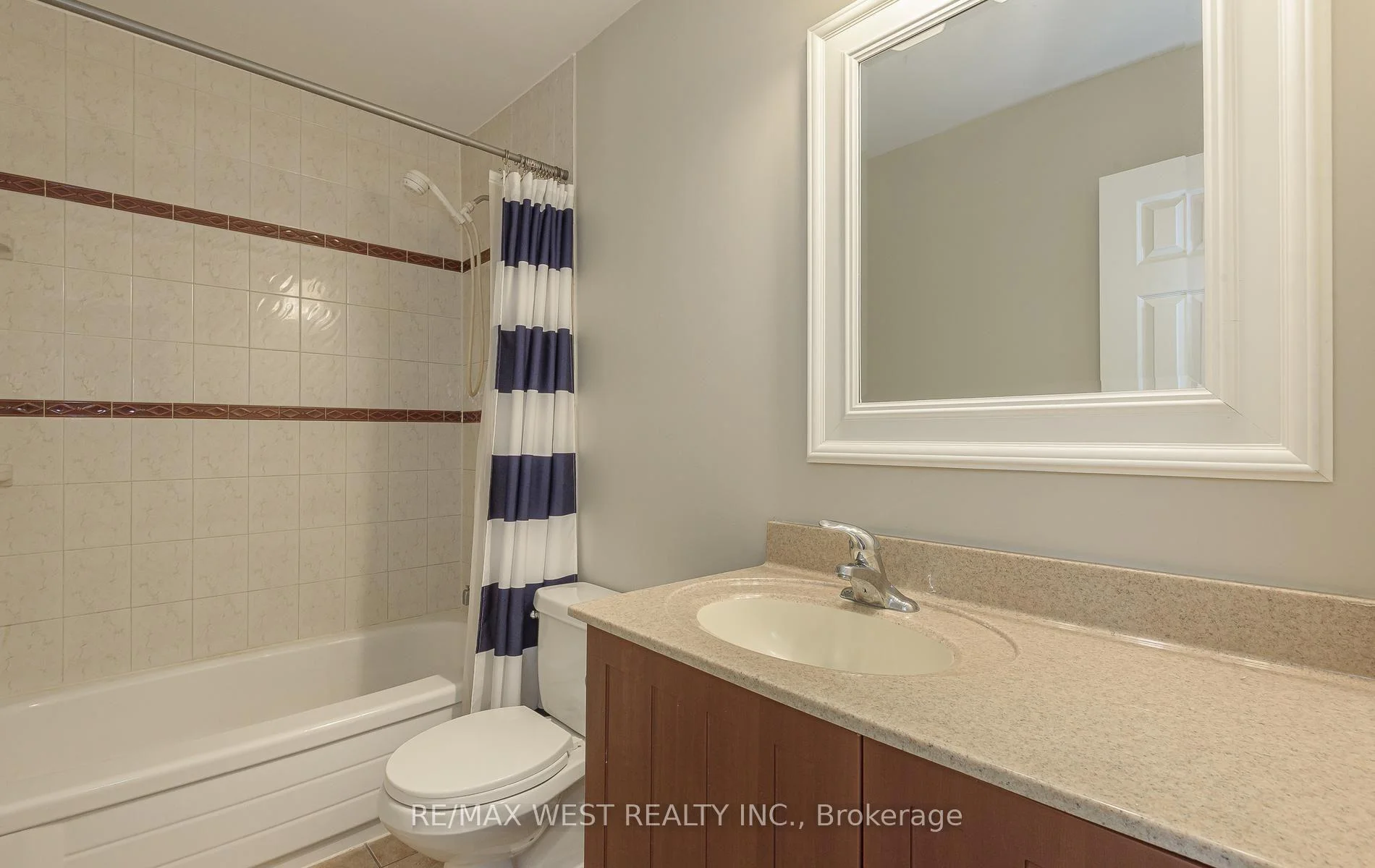 Photo 36 of Unit 104, 900 Central Park Drive, Brampton, Northgate — HOMEH