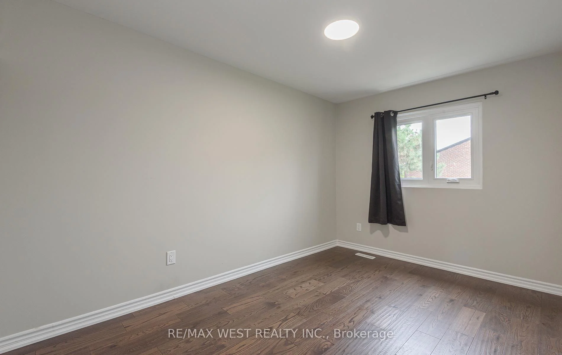 Photo 37 of Unit 104, 900 Central Park Drive, Brampton, Northgate — HOMEH