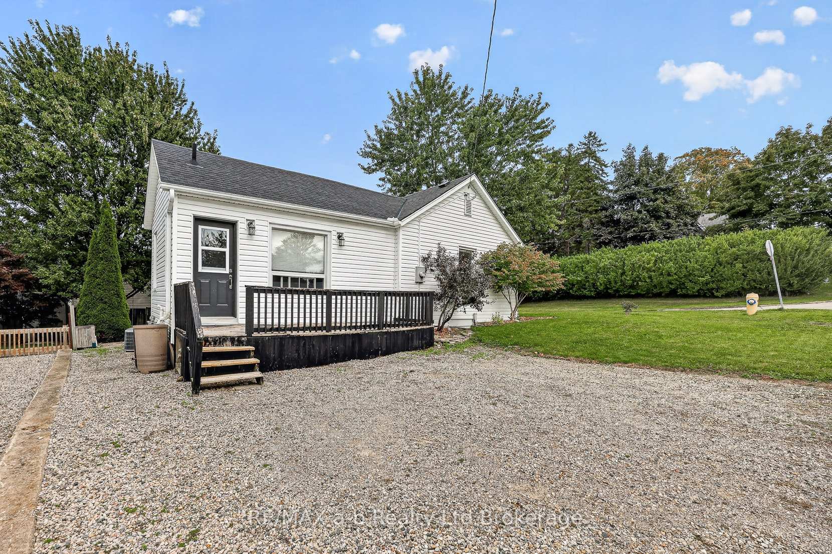 Photo 3 of 250 Frederick Street, Ingersoll, Ingersoll - South — HOMEH