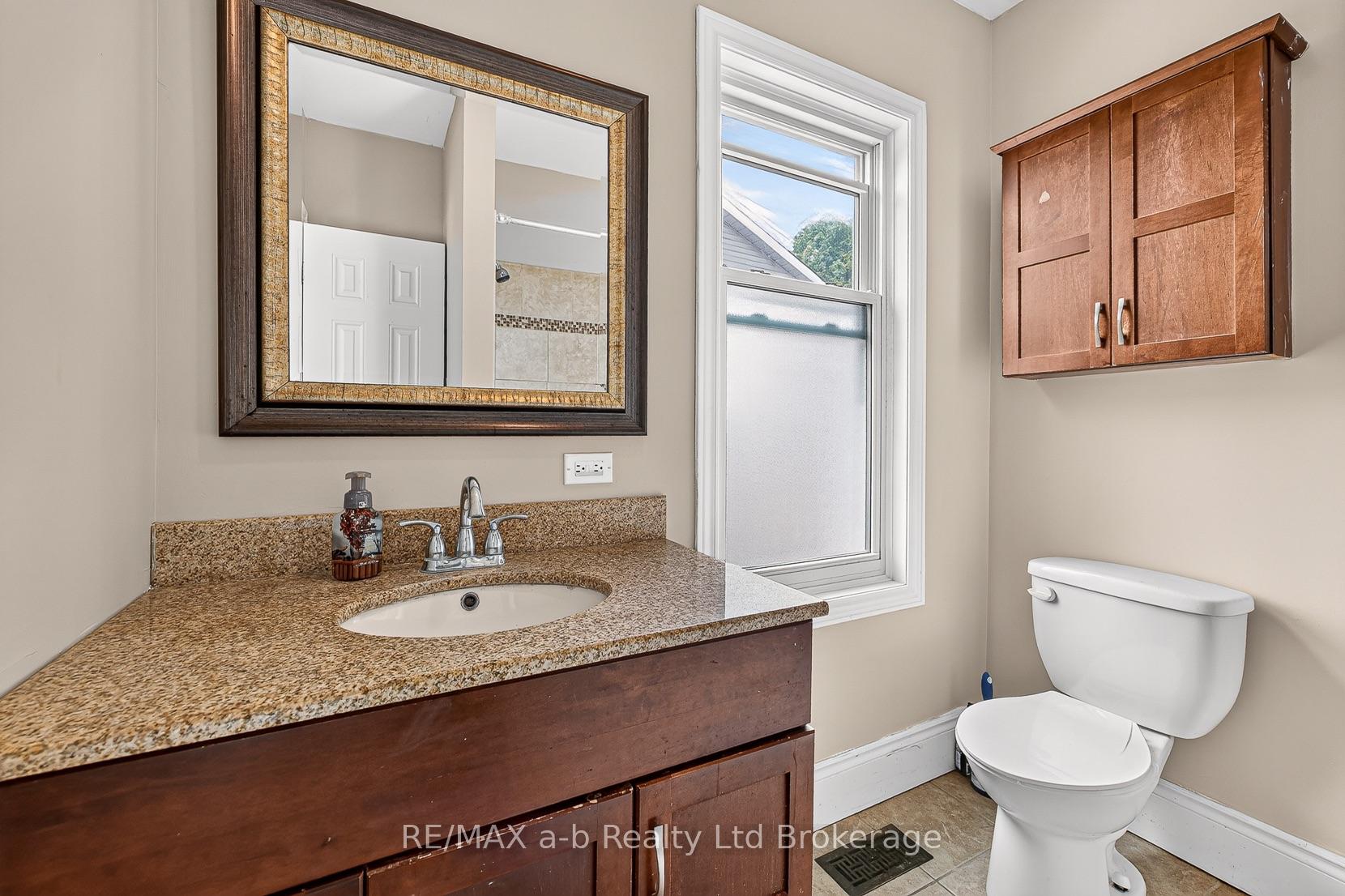 Photo 10 of 250 Frederick Street, Ingersoll, Ingersoll - South — HOMEH