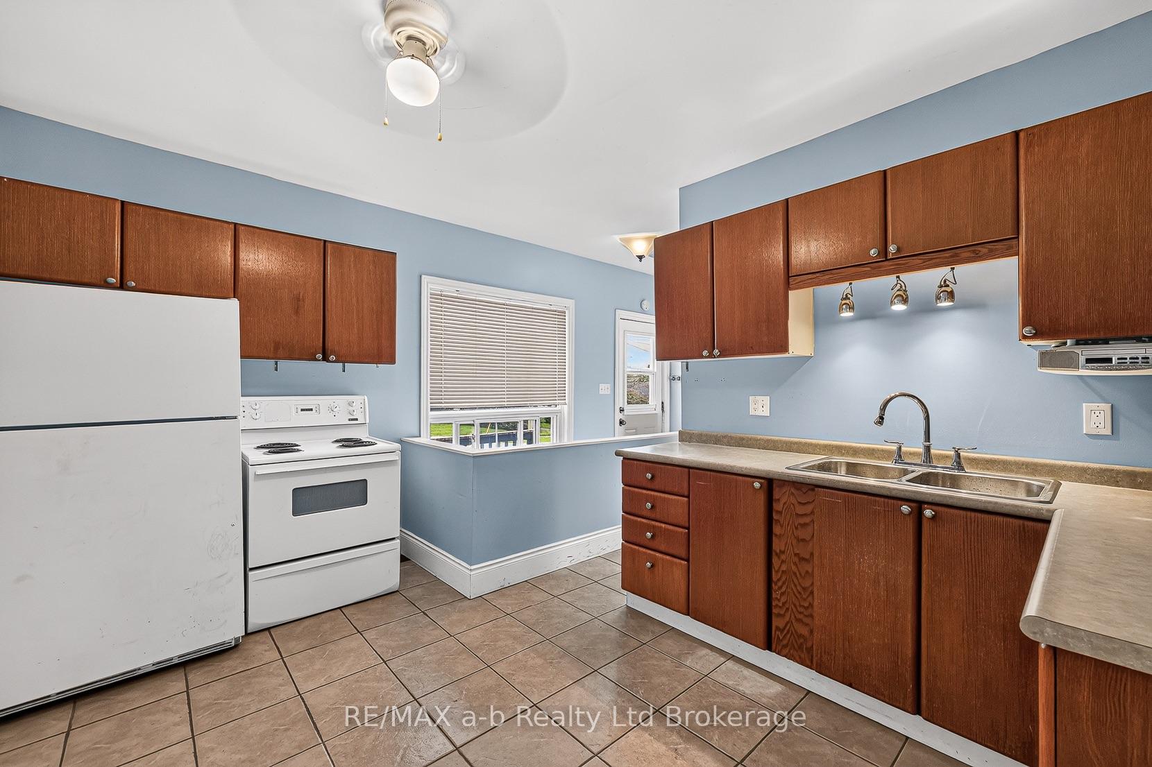 Photo 15 of 250 Frederick Street, Ingersoll, Ingersoll - South — HOMEH
