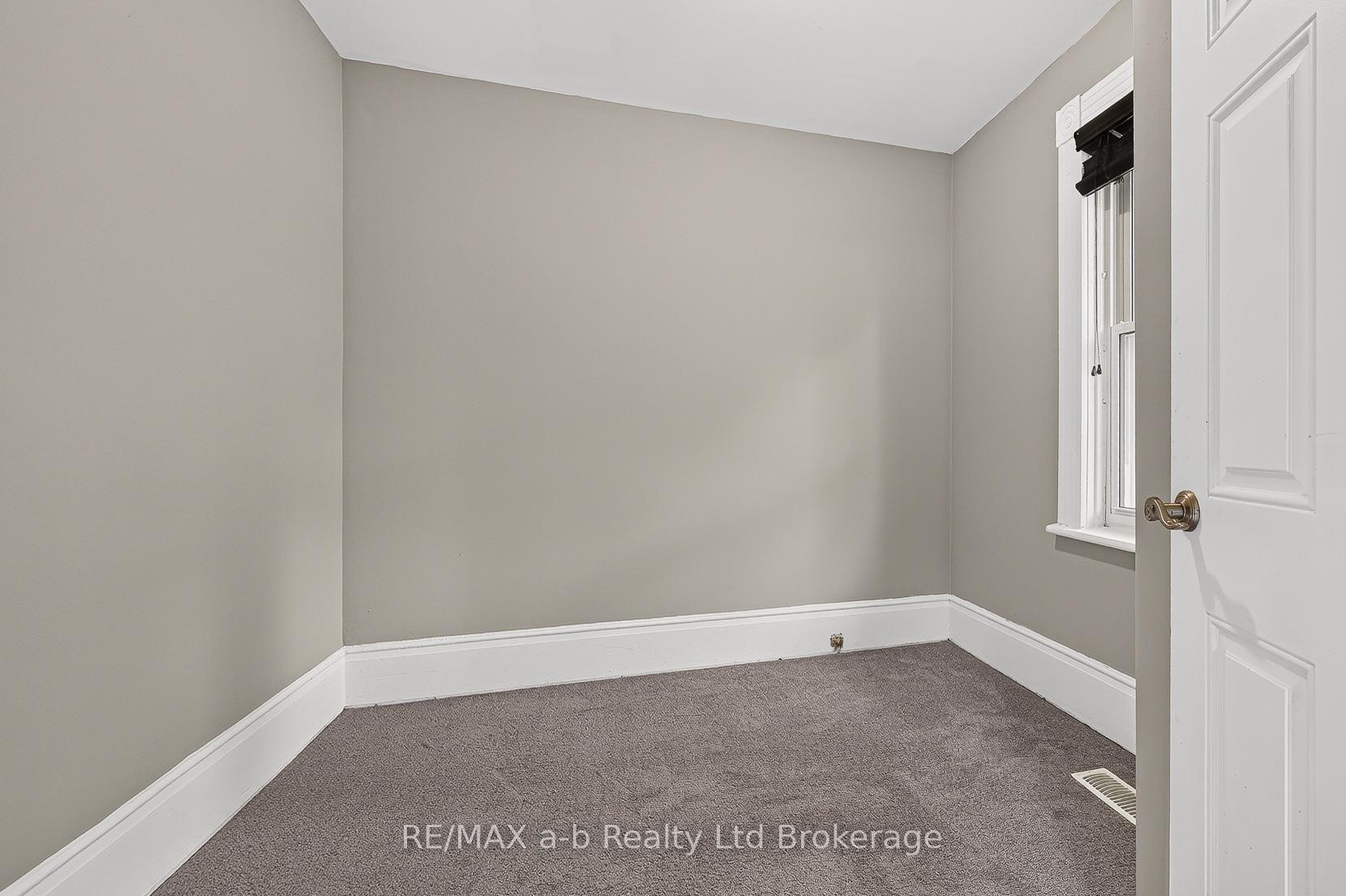 Photo 23 of 250 Frederick Street, Ingersoll, Ingersoll - South — HOMEH