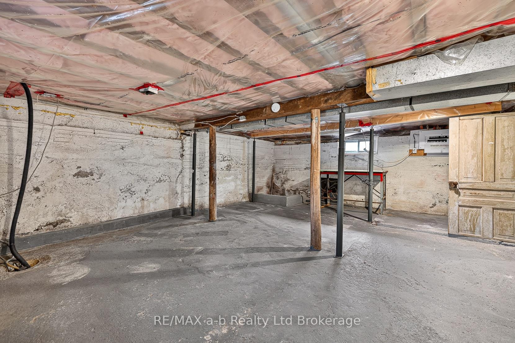 Photo 31 of 250 Frederick Street, Ingersoll, Ingersoll - South — HOMEH