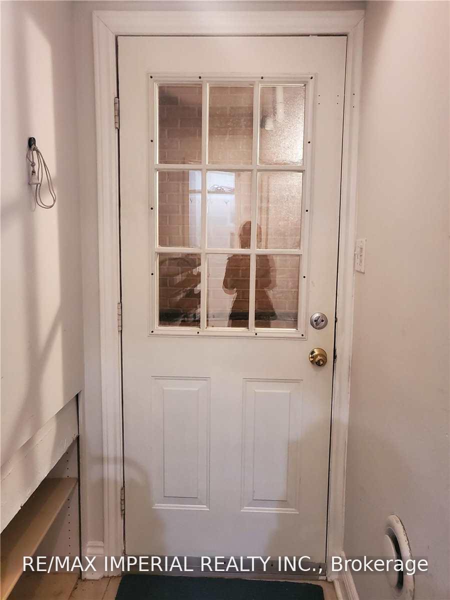 Photo of Unit Bsmt, 55 Sassafras Circle