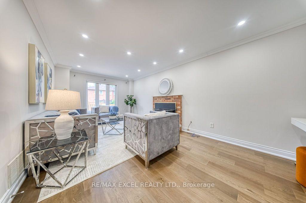 Photo 4 of 2105 Oakmead Boulevard, Oakville, River Oaks — HOMEH