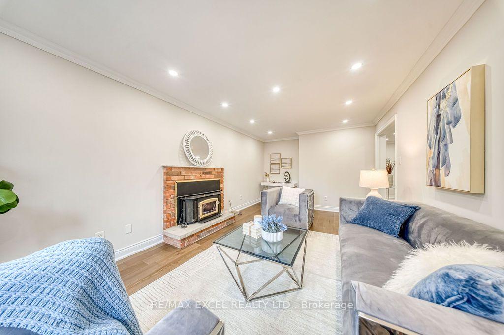 Photo 5 of 2105 Oakmead Boulevard, Oakville, River Oaks — HOMEH
