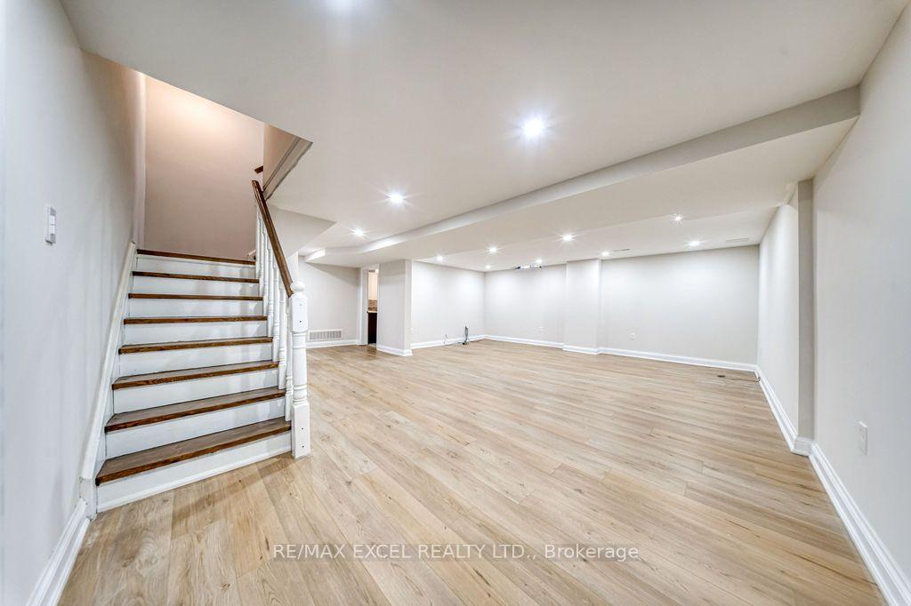 Photo 32 of 2105 Oakmead Boulevard, Oakville, River Oaks — HOMEH