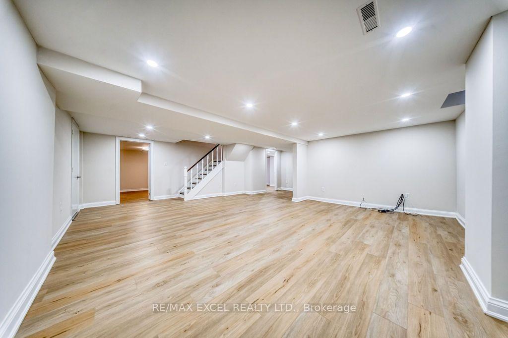 Photo 33 of 2105 Oakmead Boulevard, Oakville, River Oaks — HOMEH