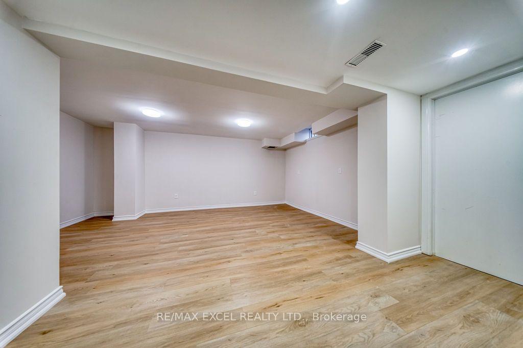 Photo 34 of 2105 Oakmead Boulevard, Oakville, River Oaks — HOMEH