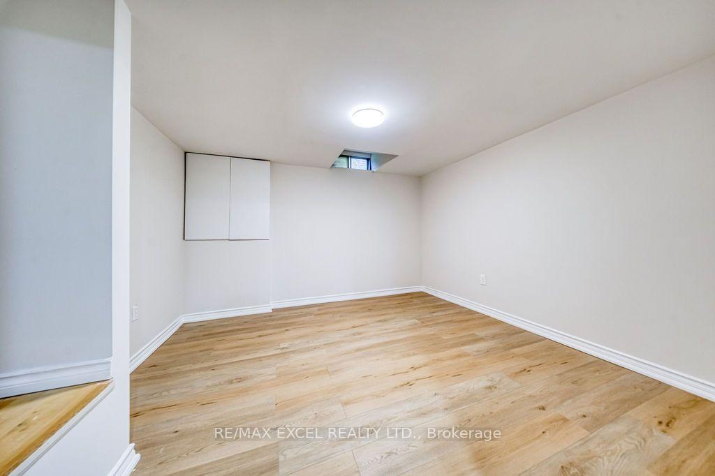 Photo 35 of 2105 Oakmead Boulevard, Oakville, River Oaks — HOMEH