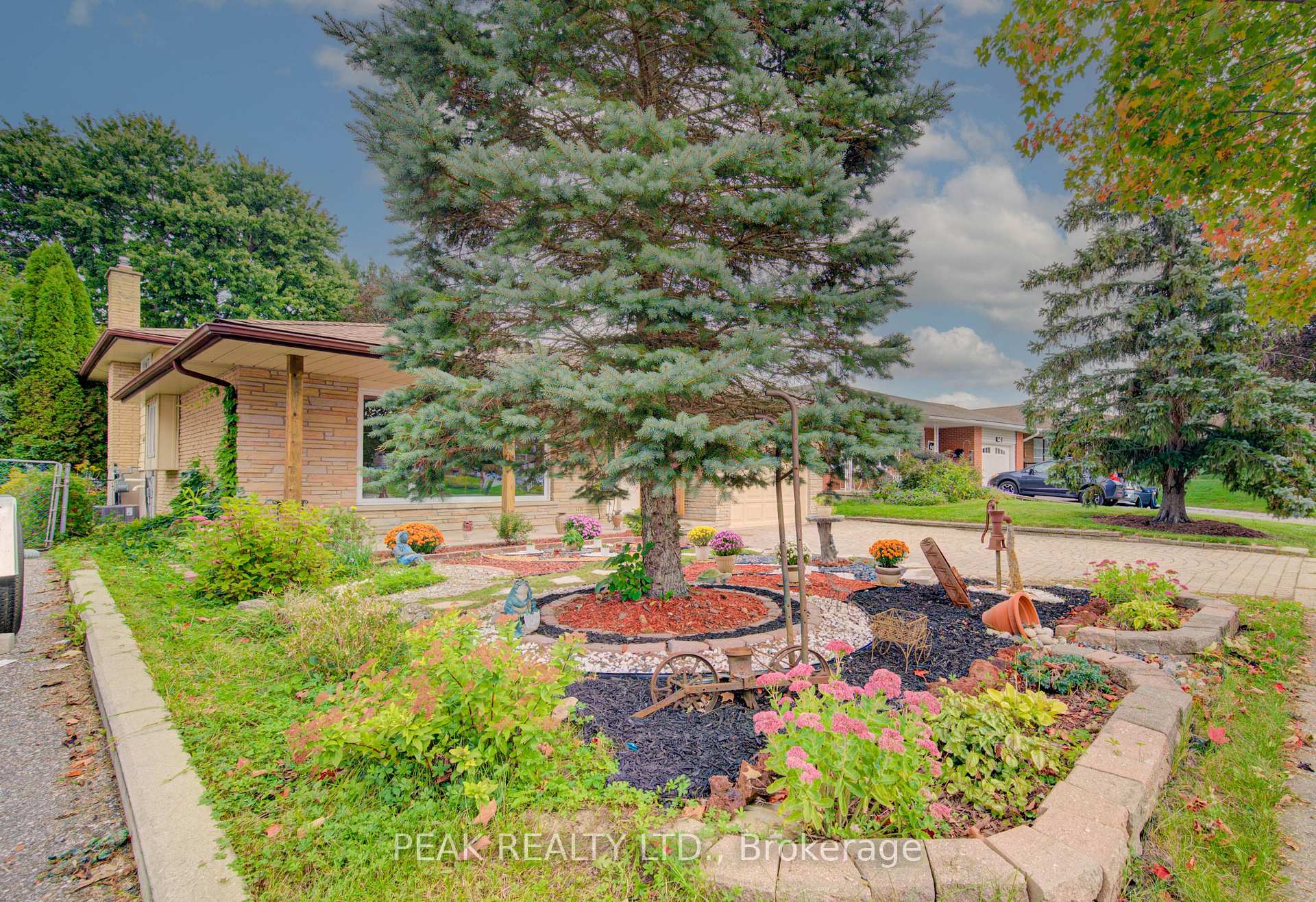 Photo 6 of 650 Pineridge Road E, Waterloo, North Lakeshore — HOMEH