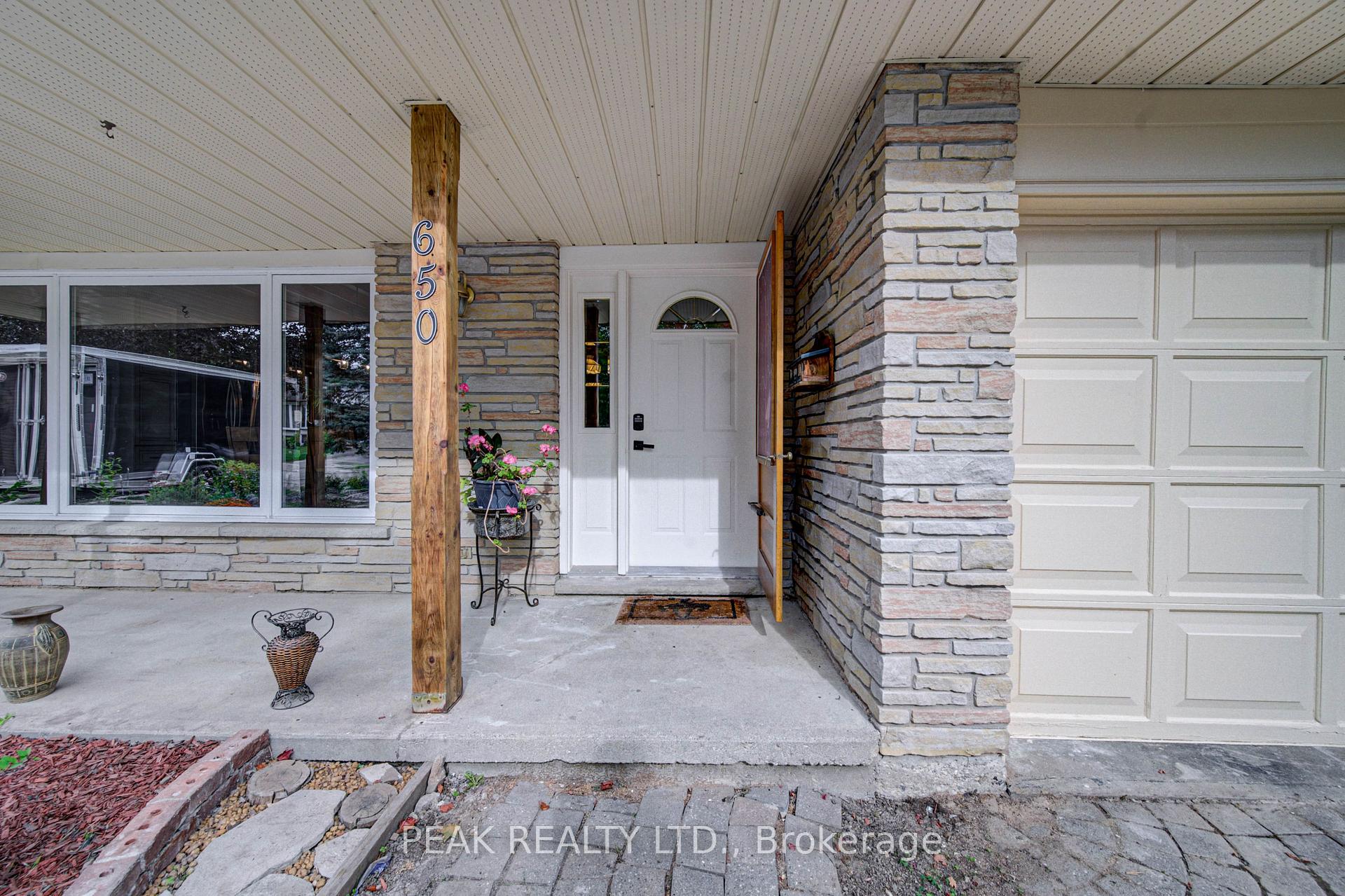 Photo 7 of 650 Pineridge Road E, Waterloo, North Lakeshore — HOMEH
