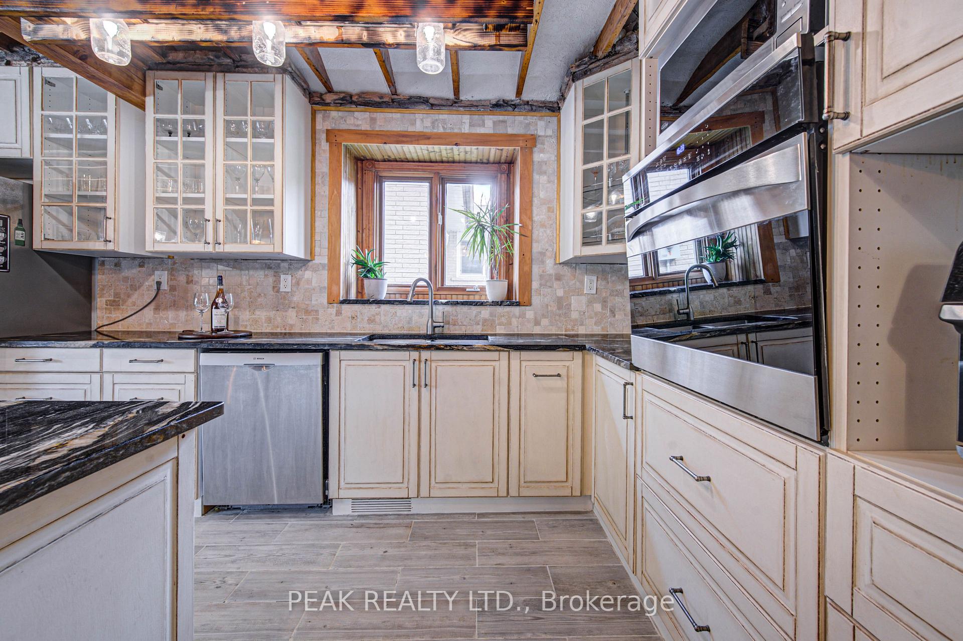 Photo 13 of 650 Pineridge Road E, Waterloo, North Lakeshore — HOMEH