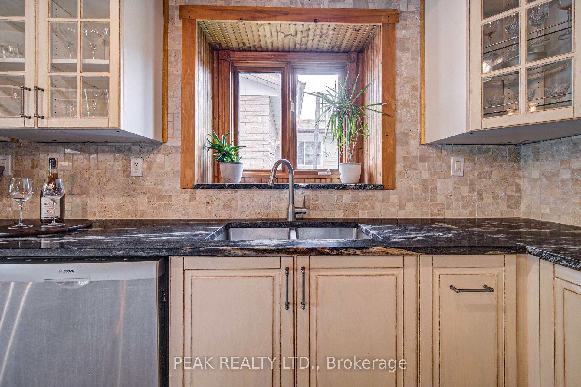 Photo 14 of 650 Pineridge Road E, Waterloo, North Lakeshore — HOMEH