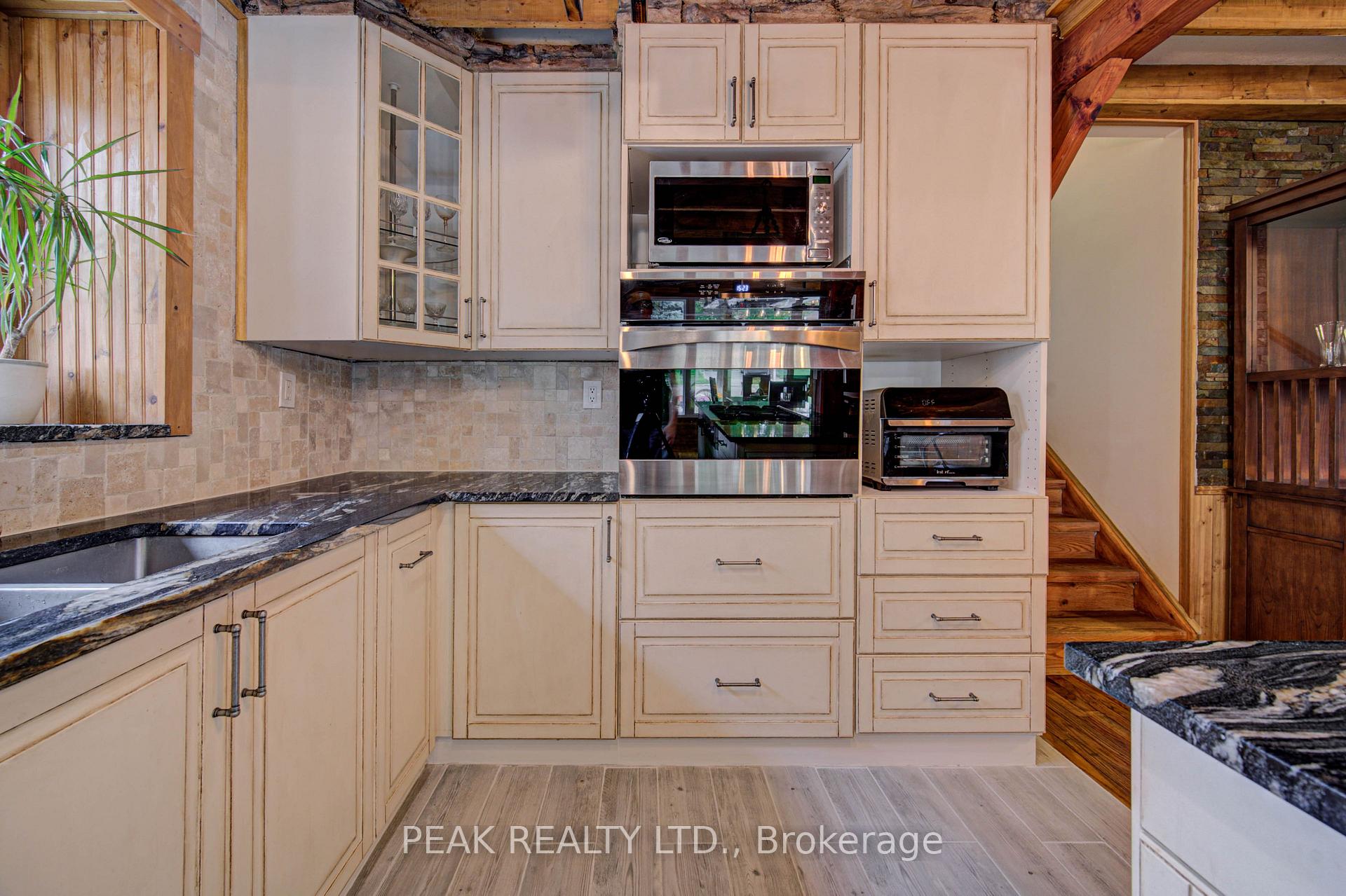 Photo 15 of 650 Pineridge Road E, Waterloo, North Lakeshore — HOMEH