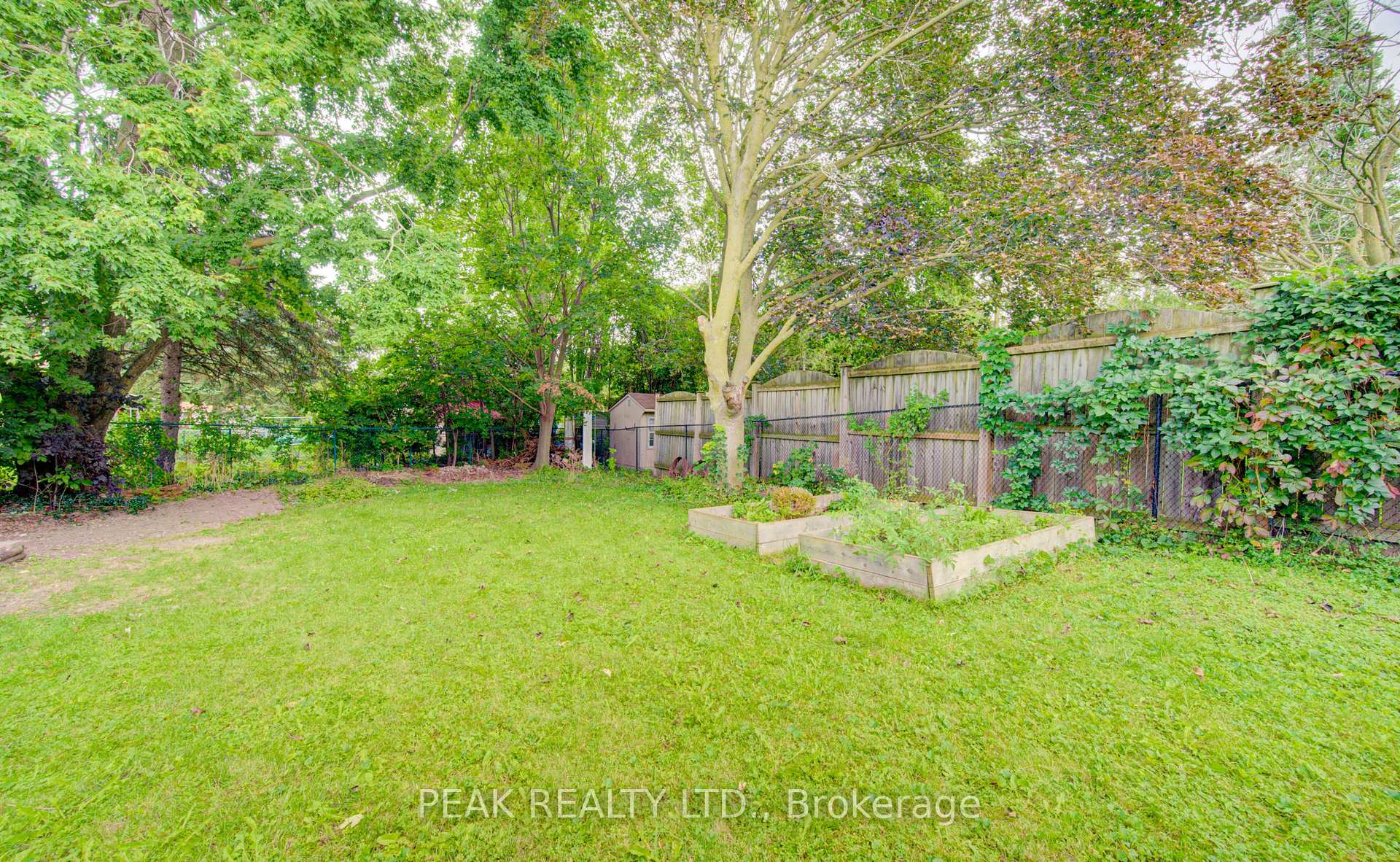 Photo 40 of 650 Pineridge Road E, Waterloo, North Lakeshore — HOMEH