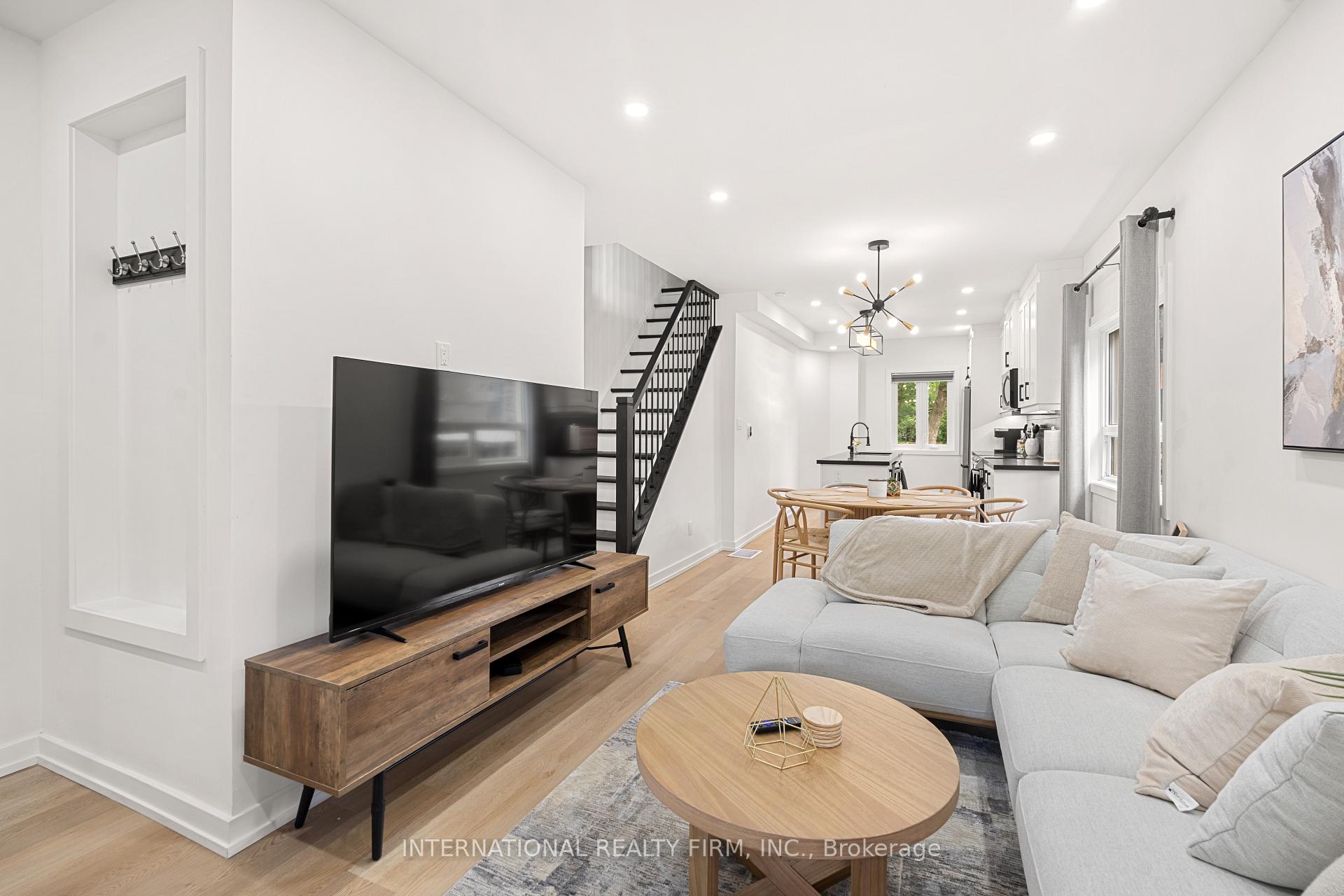 Photo 5 of 171 Duplex Avenue, Toronto, Yonge-Eglinton — HOMEH